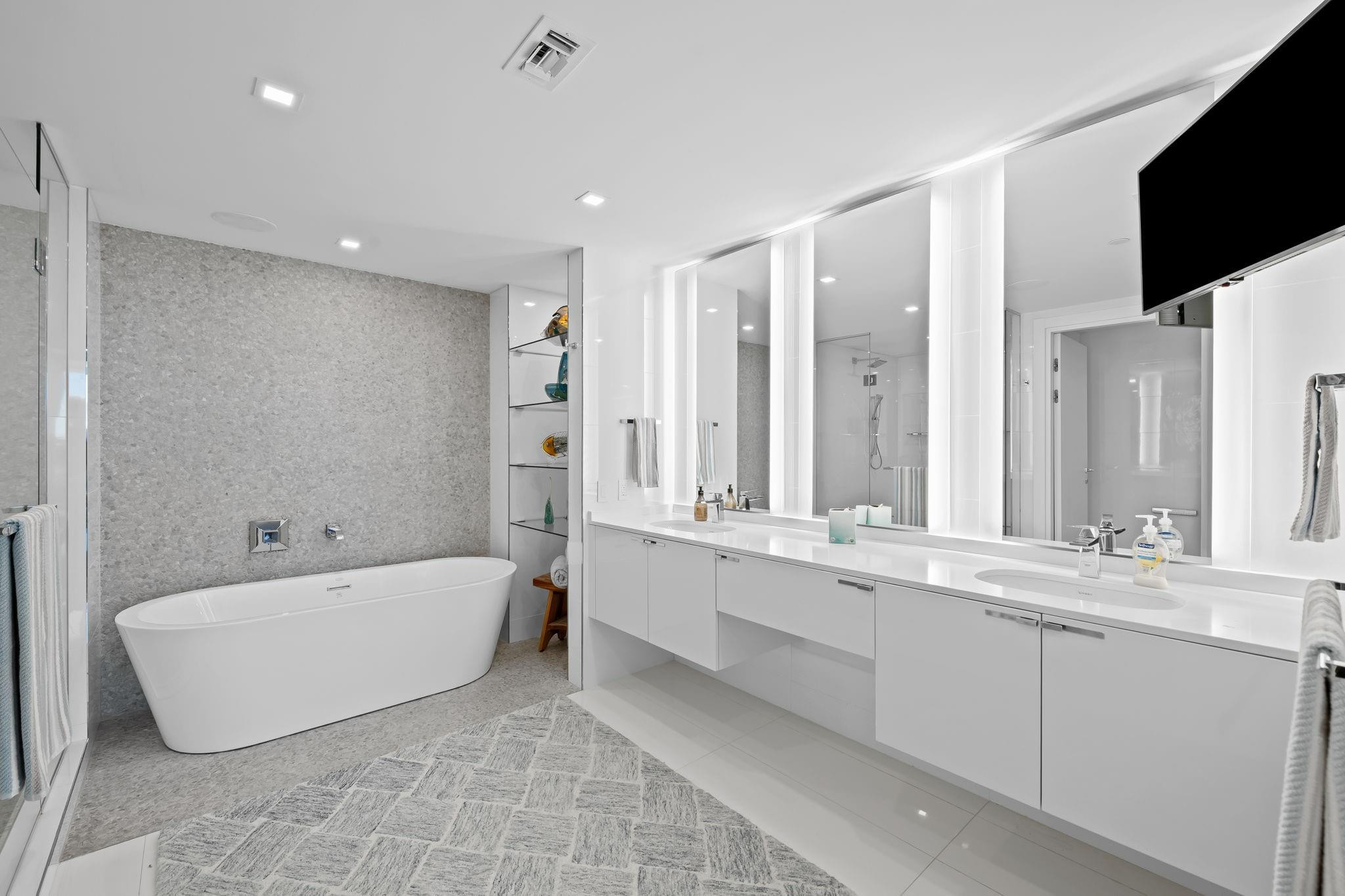435 Bayshore 503