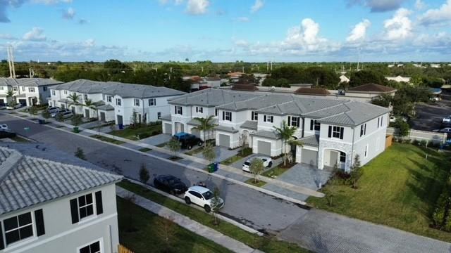 4611 NW 118th Avenue