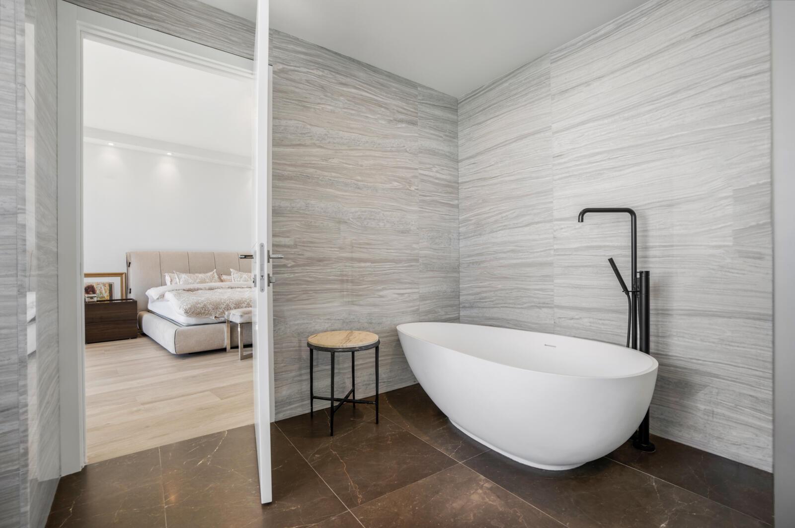 2200 N Ocean Boulevard Unit: N1501
