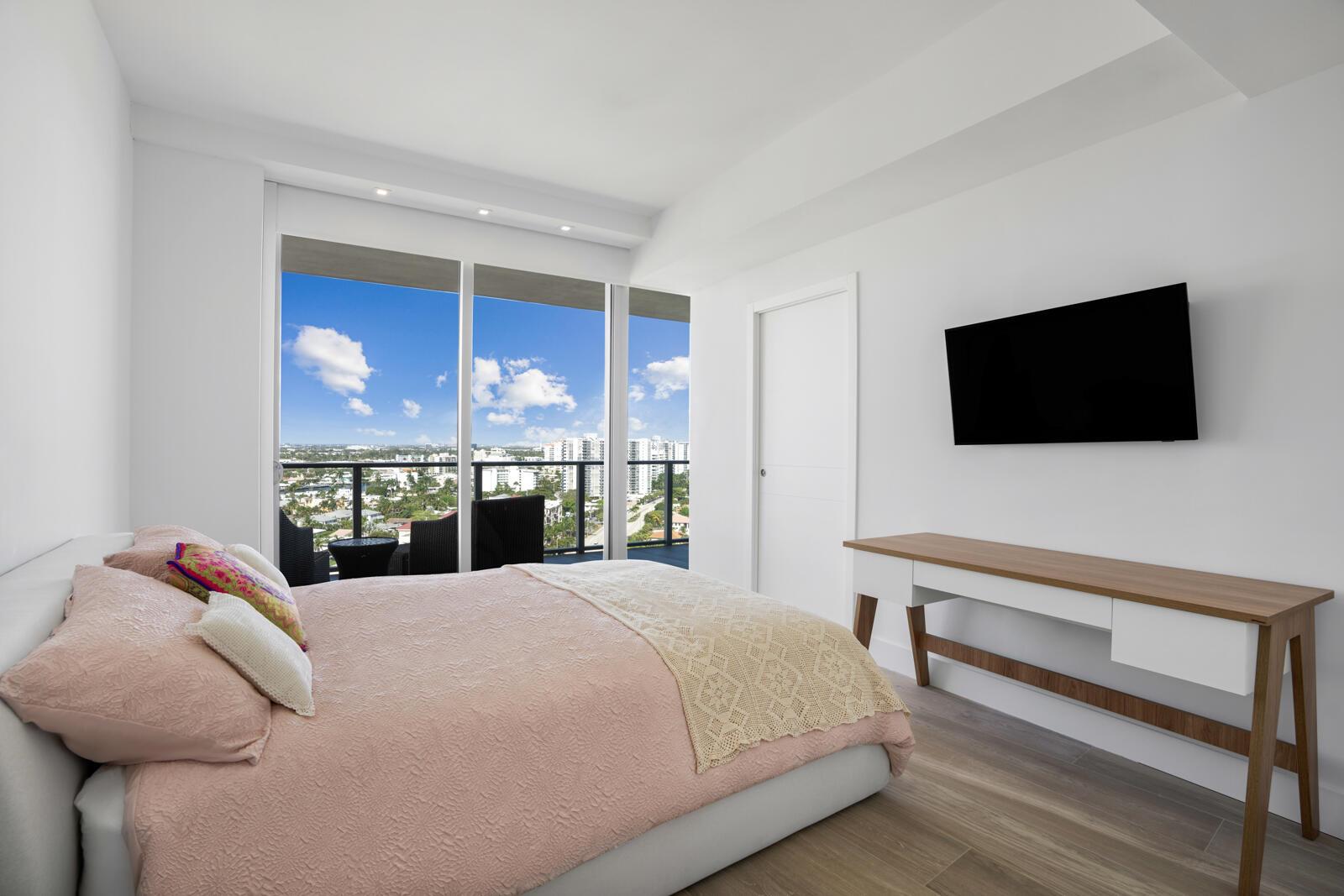 2200 N Ocean Boulevard Unit: N1501