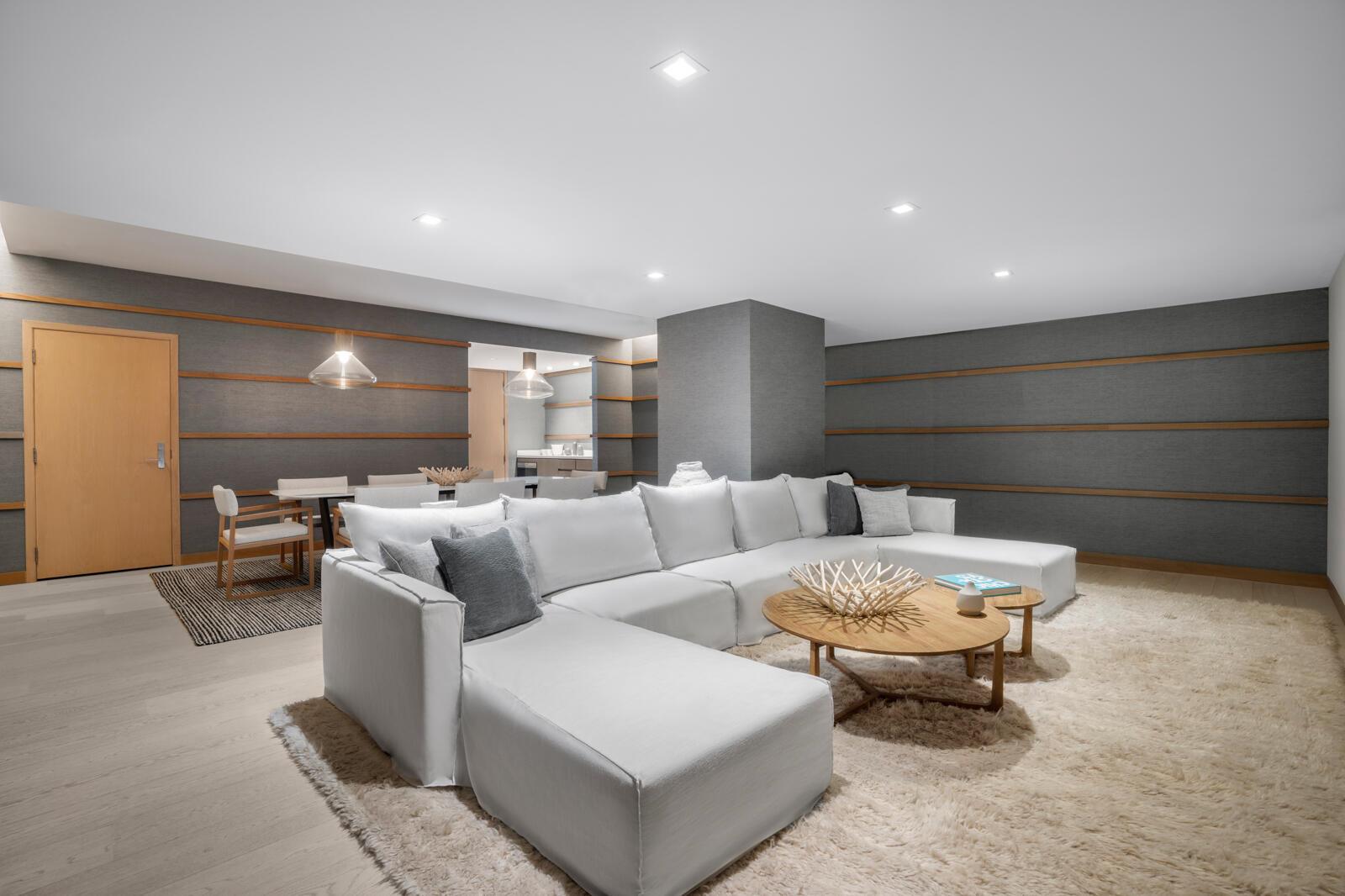 2200 N Ocean Boulevard Unit: N1501