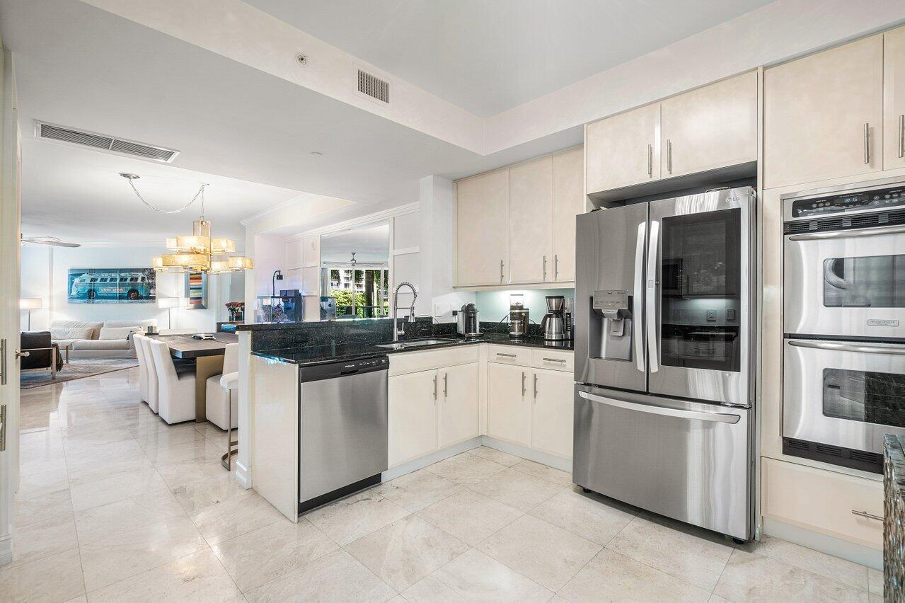 550 SE Mizner Boulevard B-306