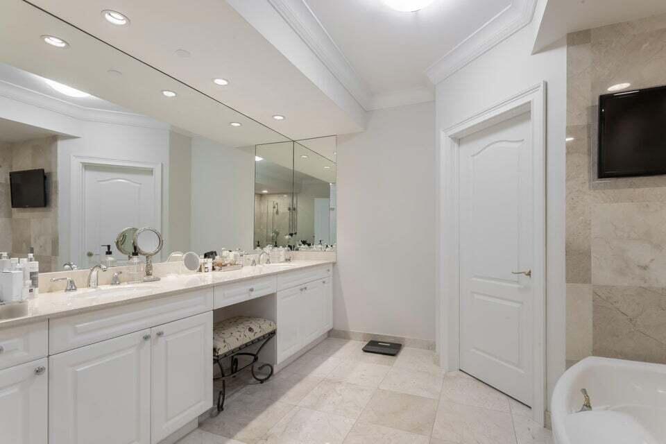 550 SE Mizner Boulevard B509
