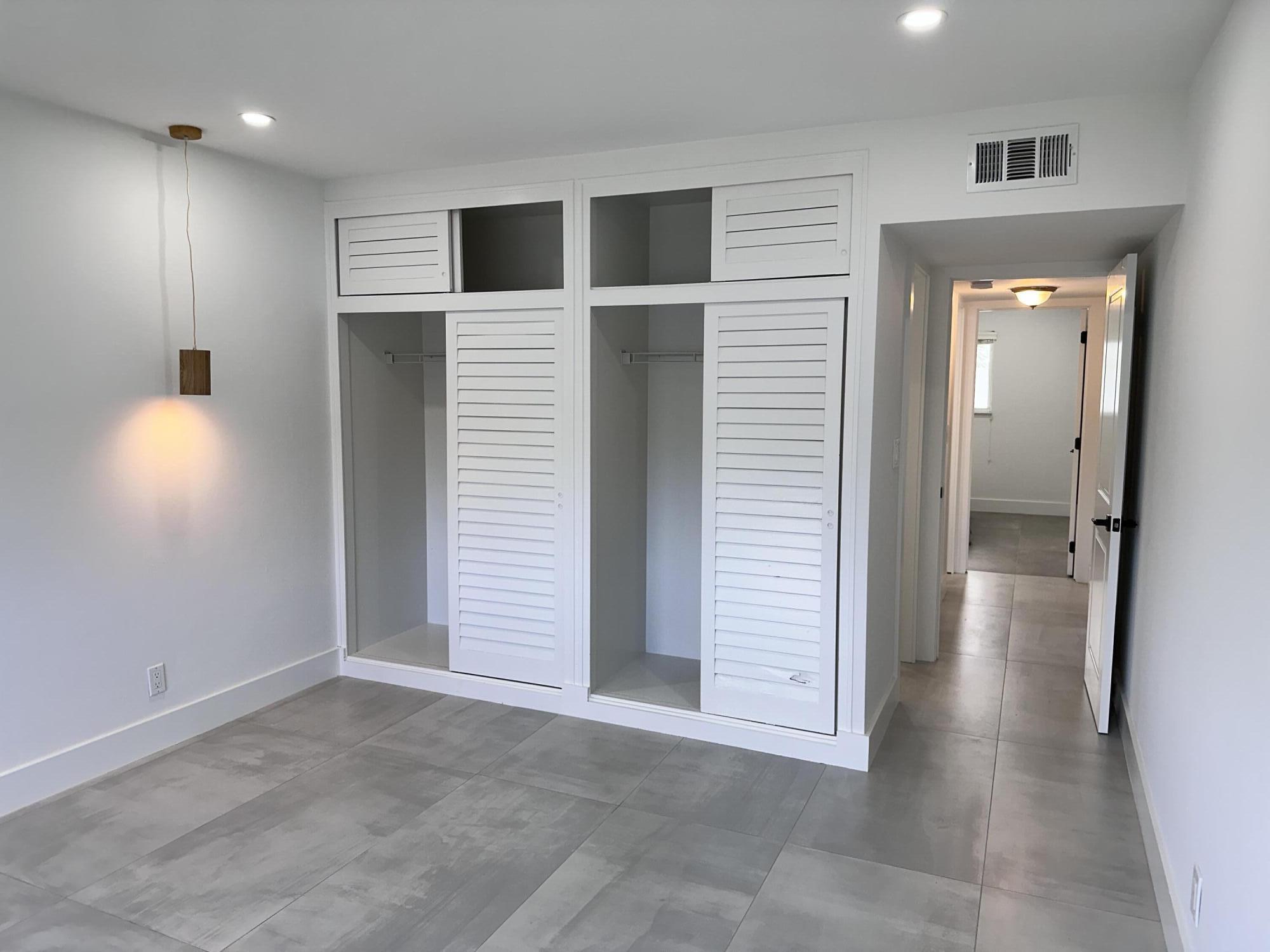 330 N Federal Highway 211