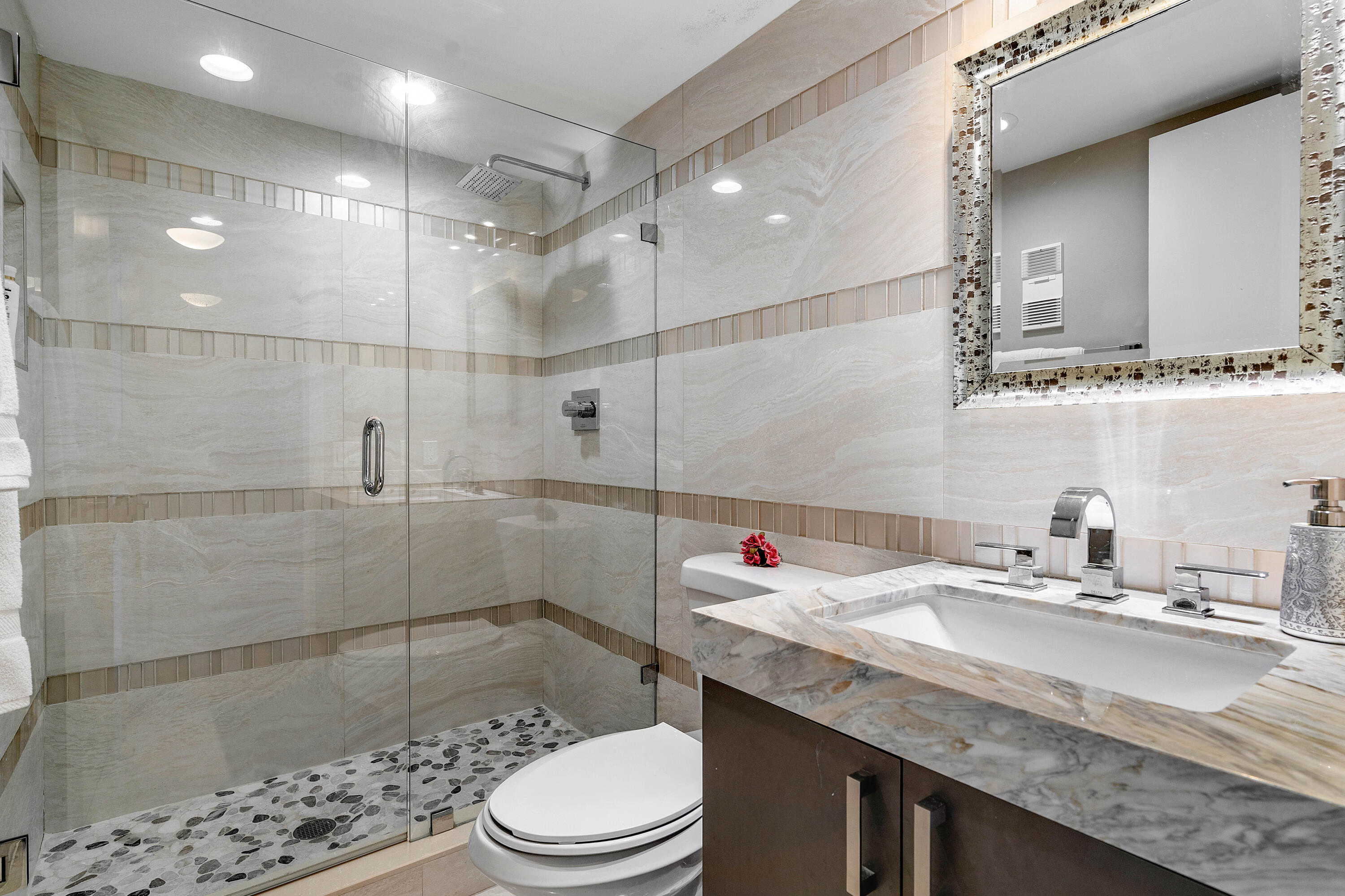 250 S Ocean Boulevard 7e, Boca Raton Unit: 7e