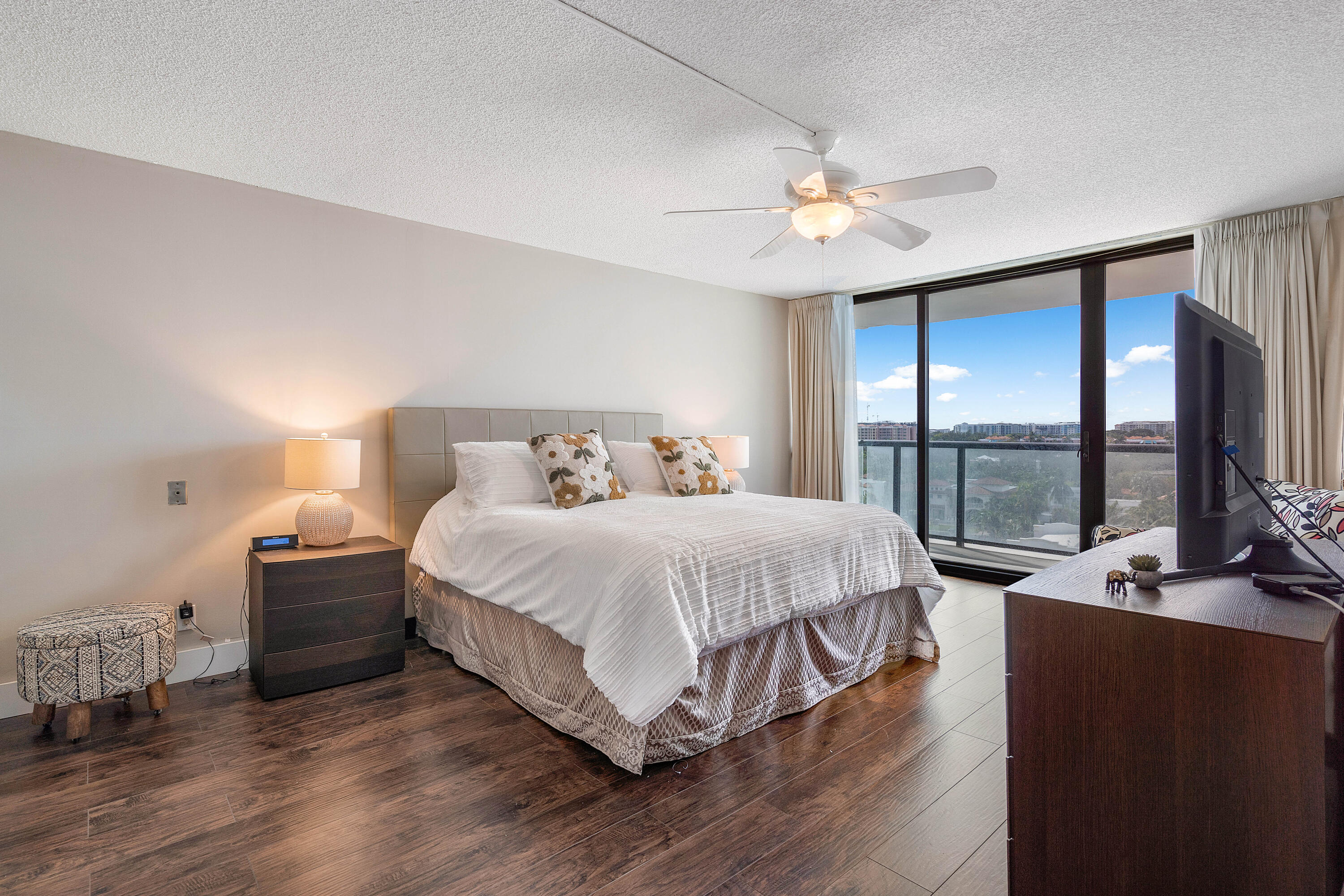 250 S Ocean Boulevard 7e, Boca Raton Unit: 7e