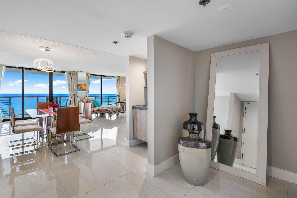 250 S Ocean Boulevard 7e, Boca Raton Unit: 7e