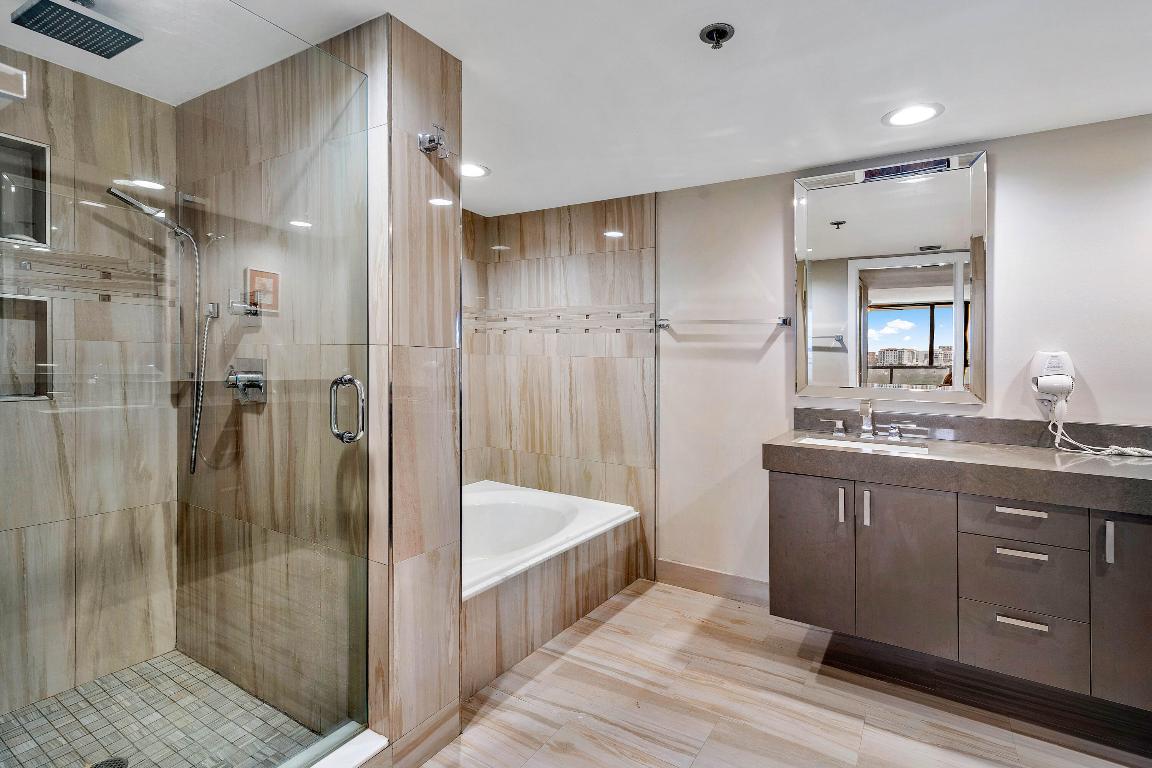 250 S Ocean Boulevard 7e, Boca Raton Unit: 7e