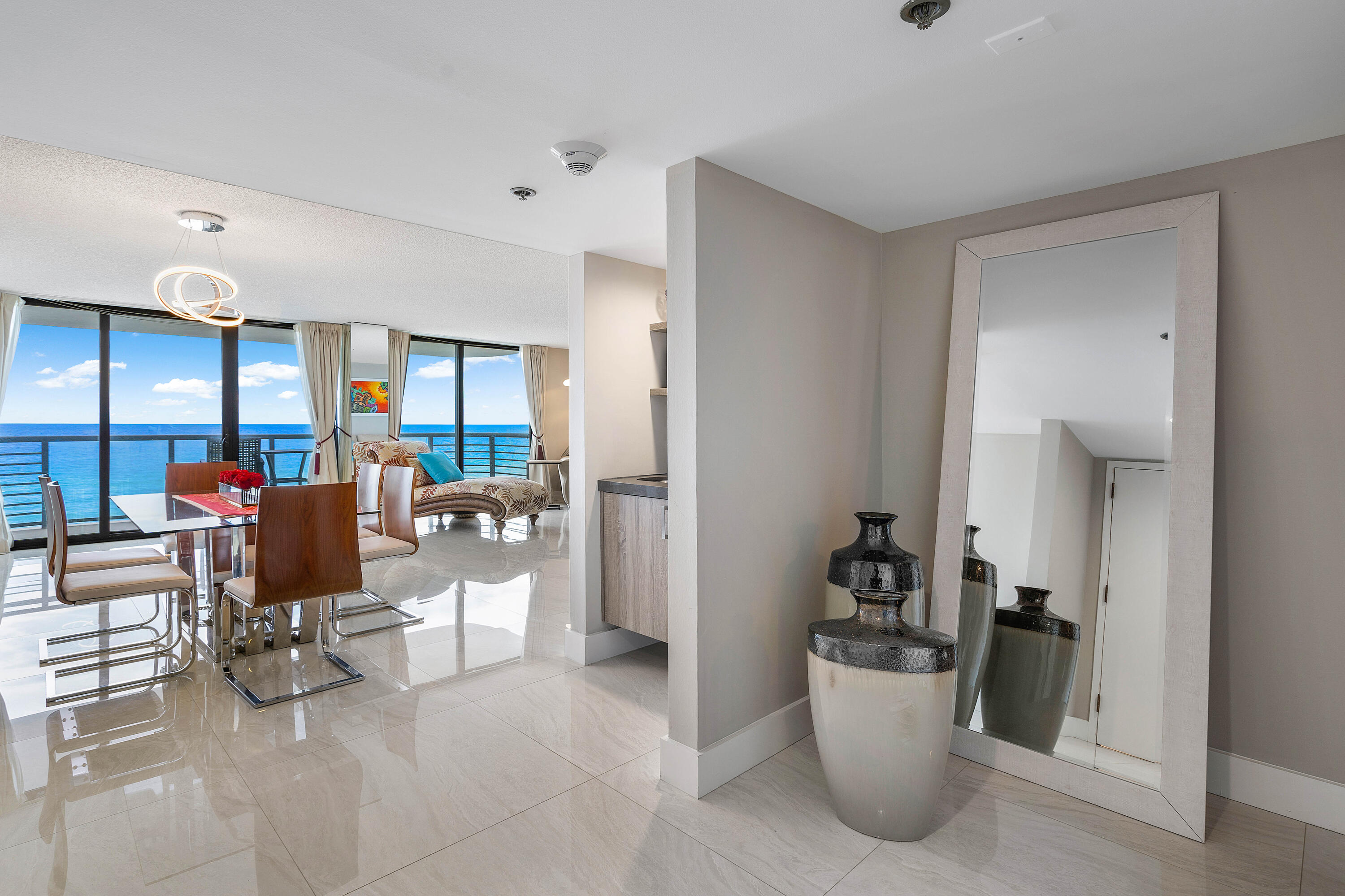250 S Ocean Boulevard 7e, Boca Raton Unit: 7e
