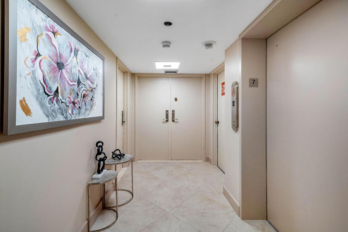 250 S Ocean Boulevard 7e, Boca Raton Unit: 7e