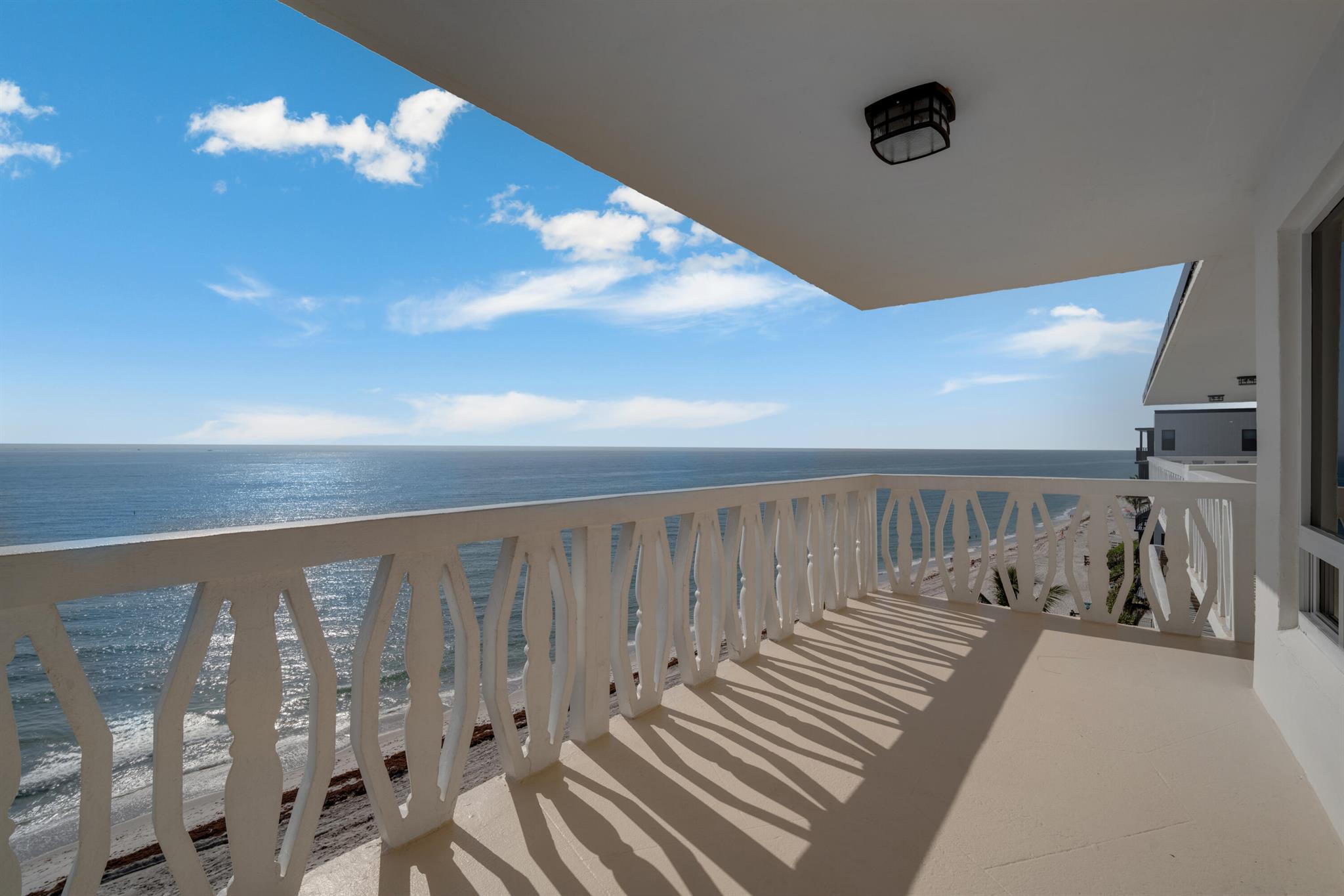 1169 Hillsboro Mile 803