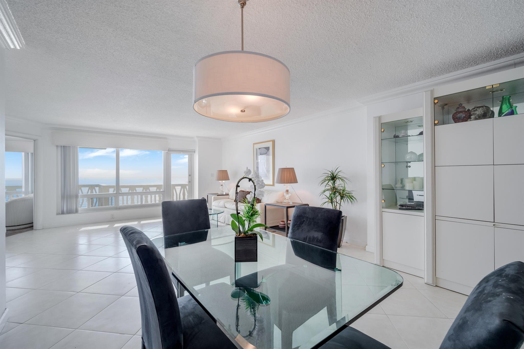 1169 Hillsboro Mile 803