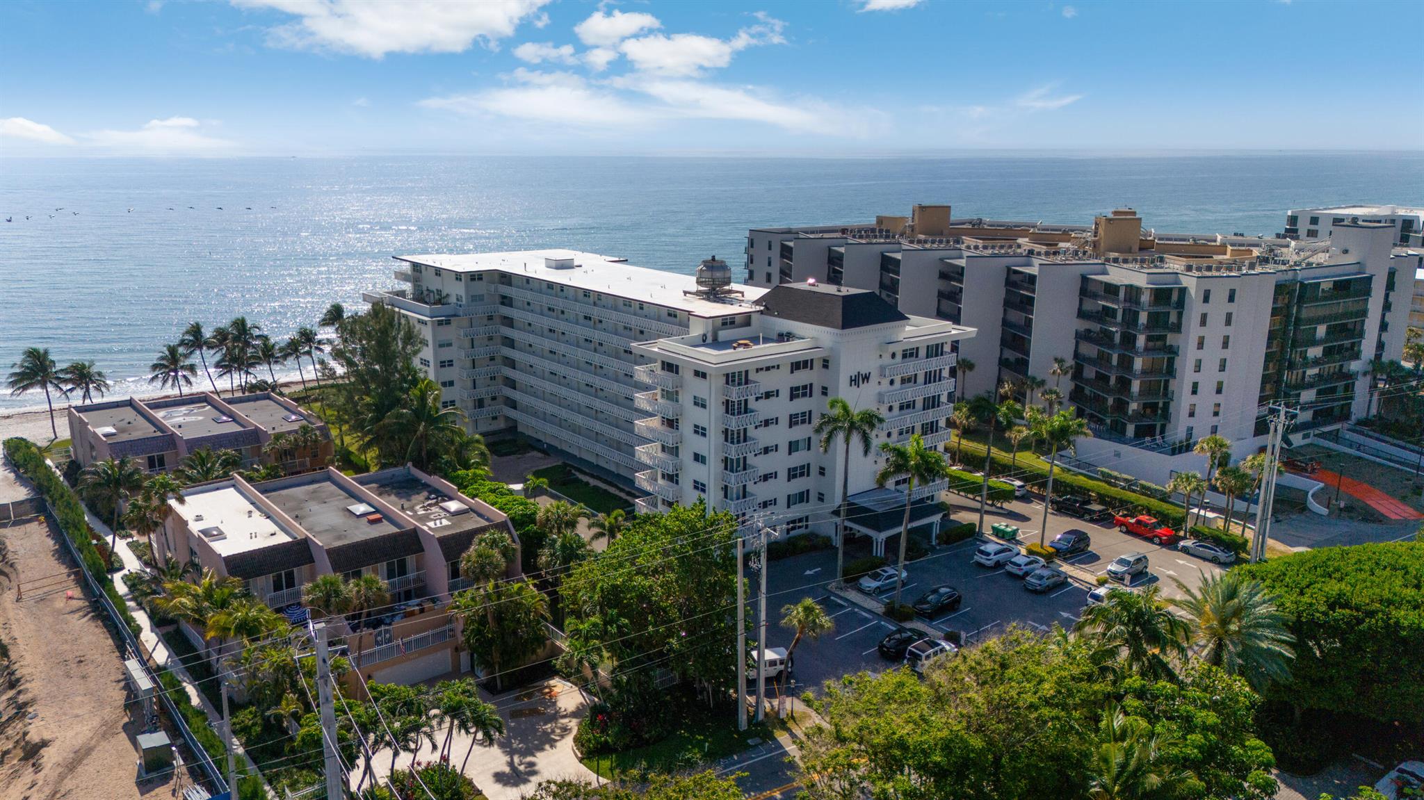 1169 Hillsboro Mile 803