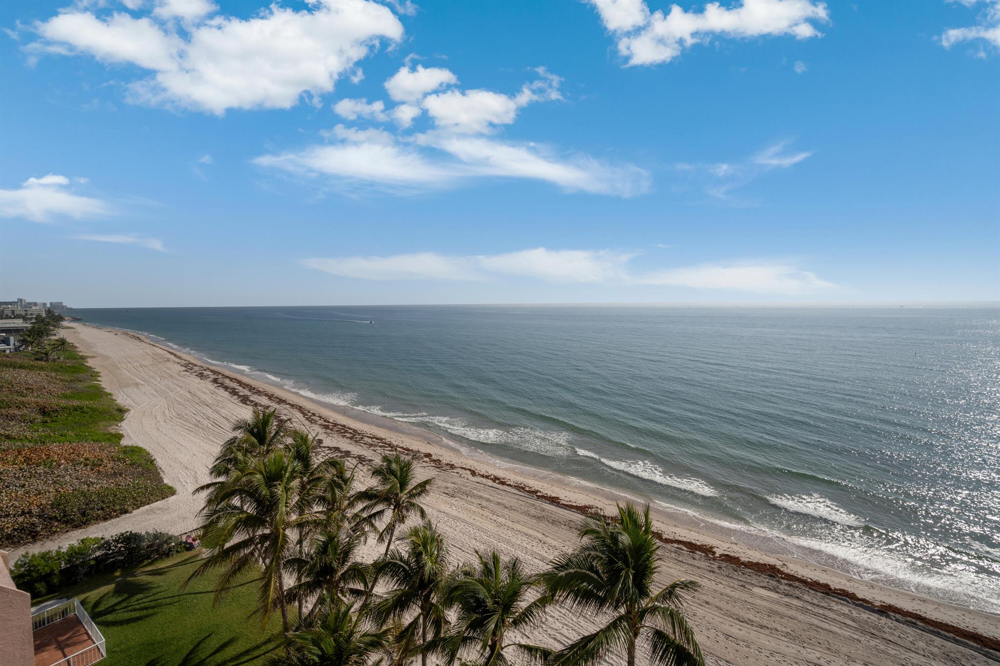 1169 Hillsboro Mile 803