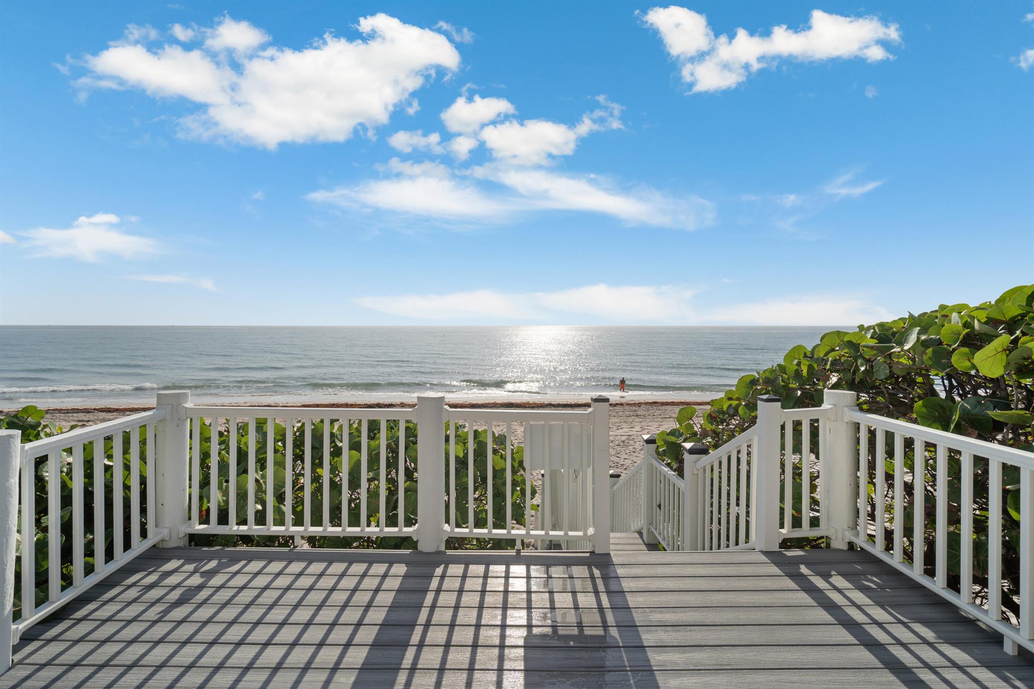 1169 Hillsboro Mile 803