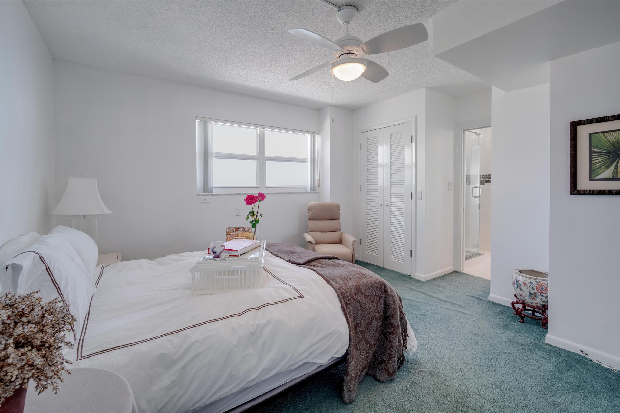 1169 Hillsboro Mile 803