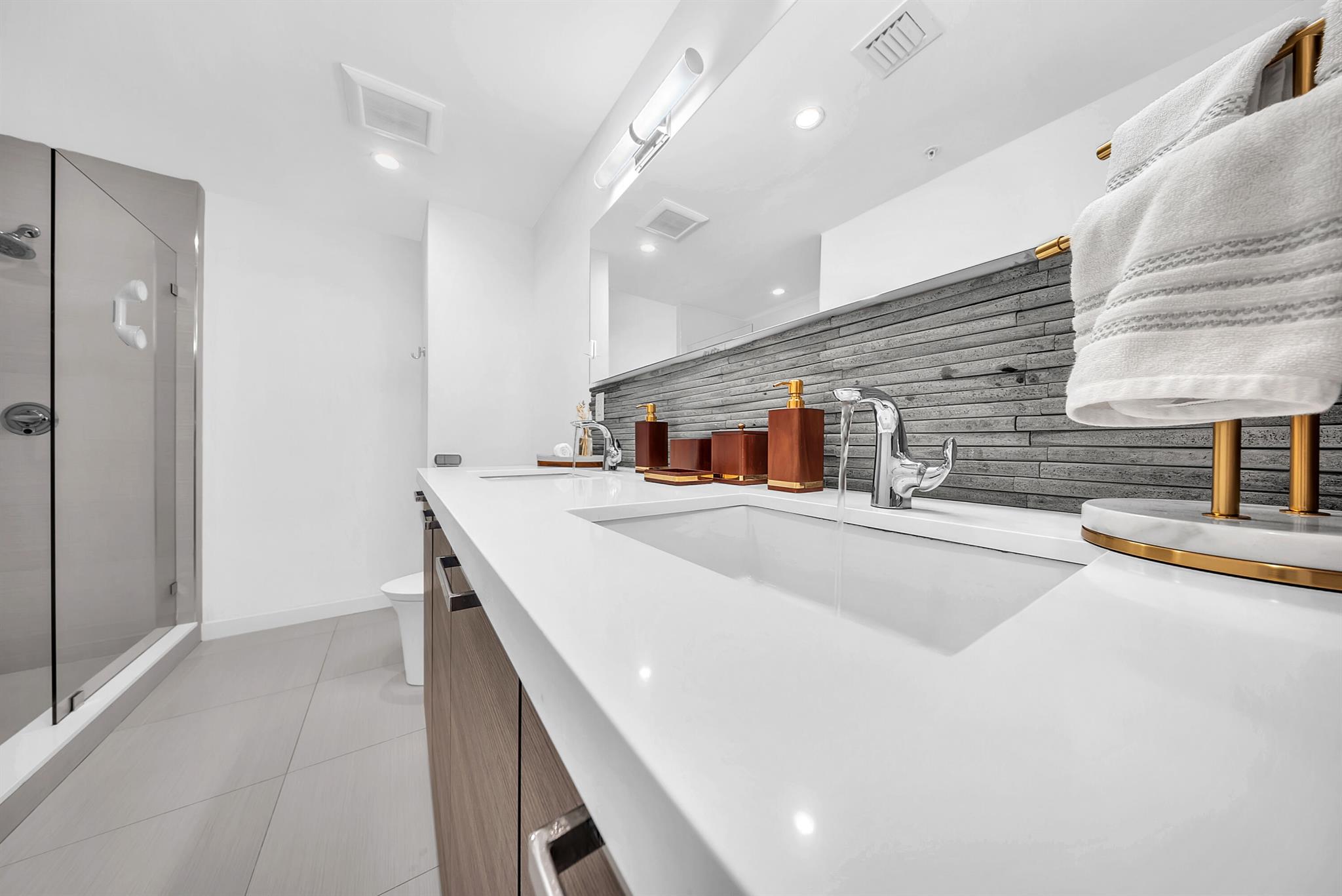 51 Se 19th Avenue 303