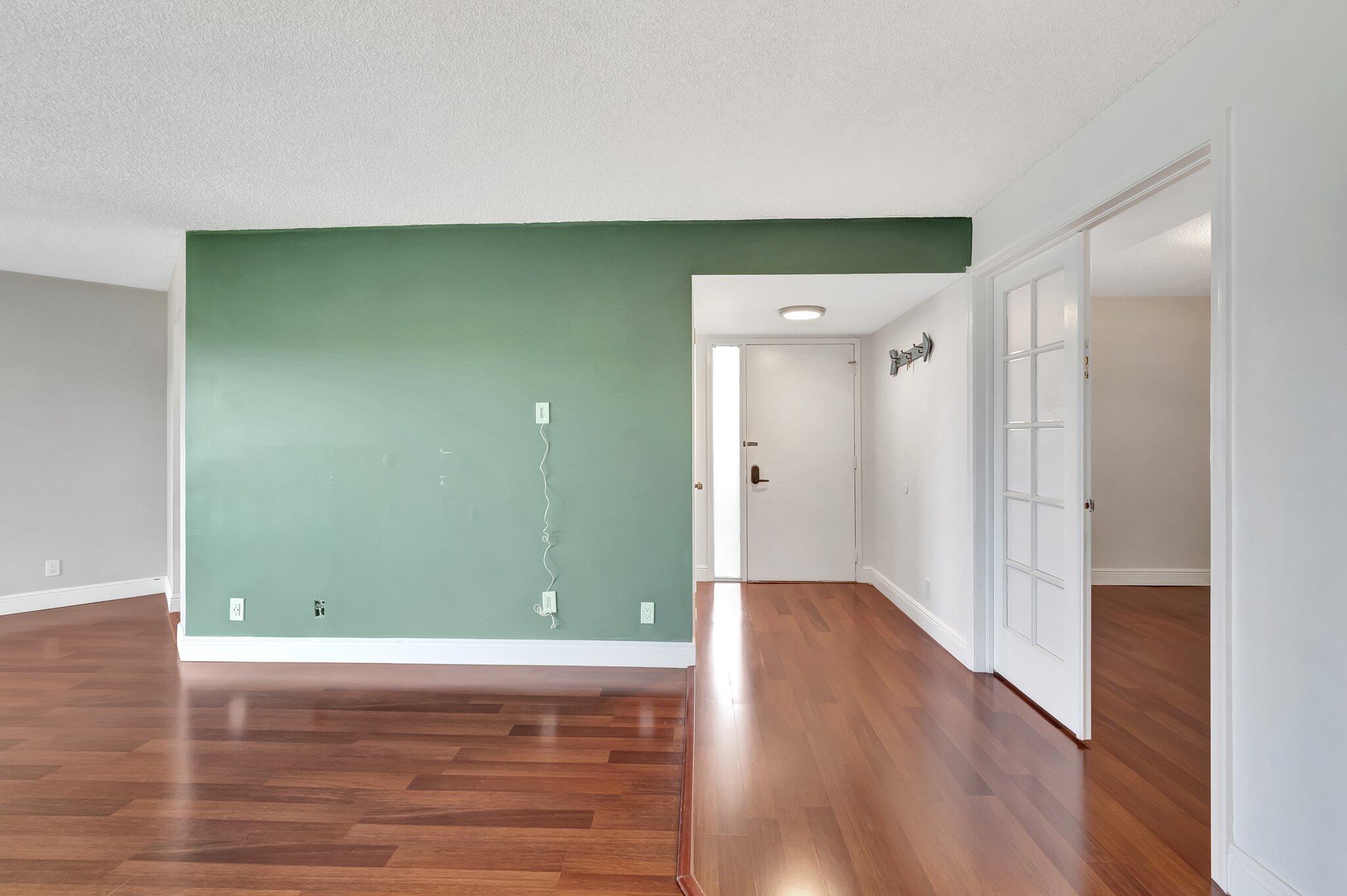 5801 Camino Del Sol 302