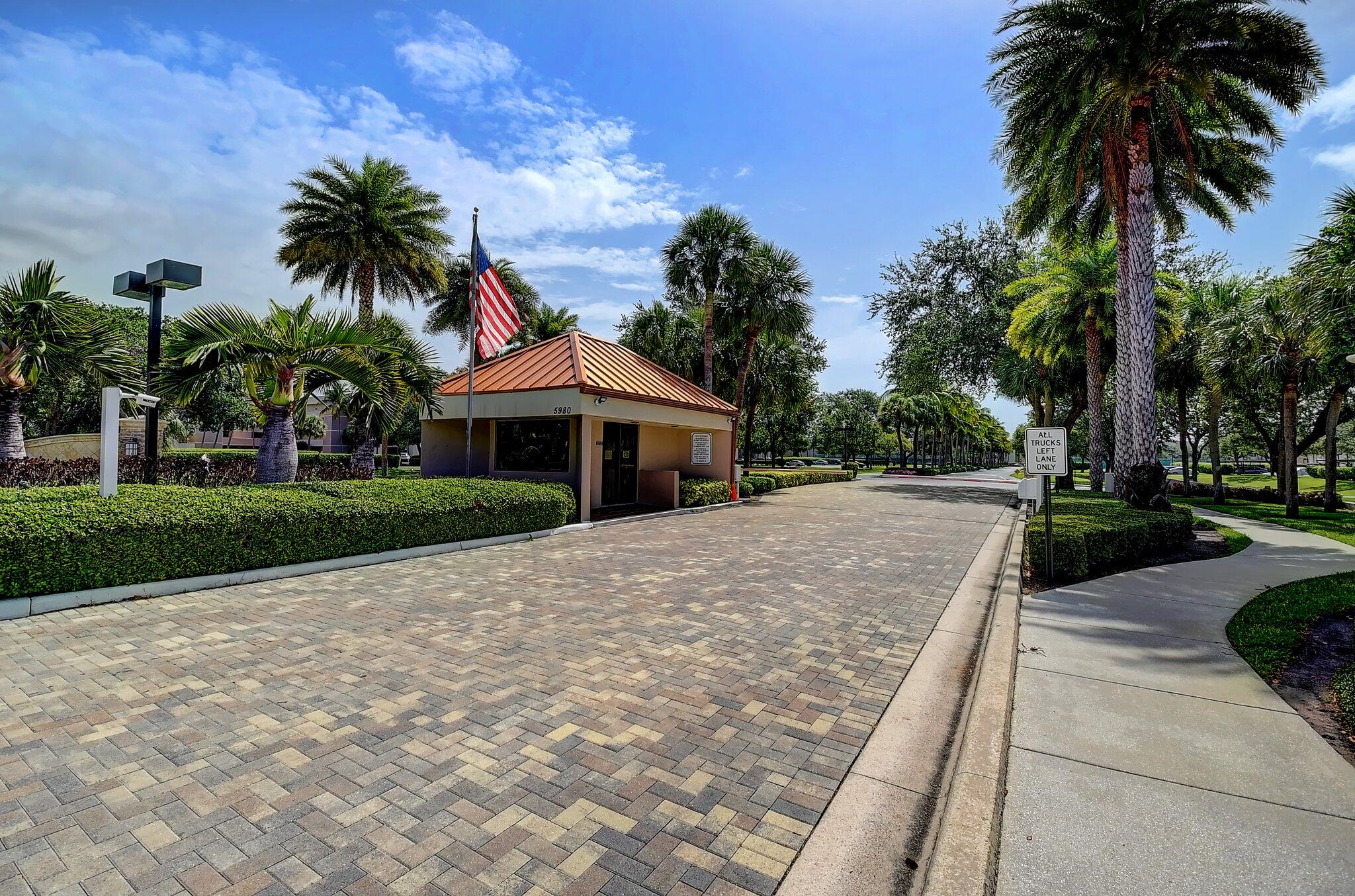 5801 Camino Del Sol 302
