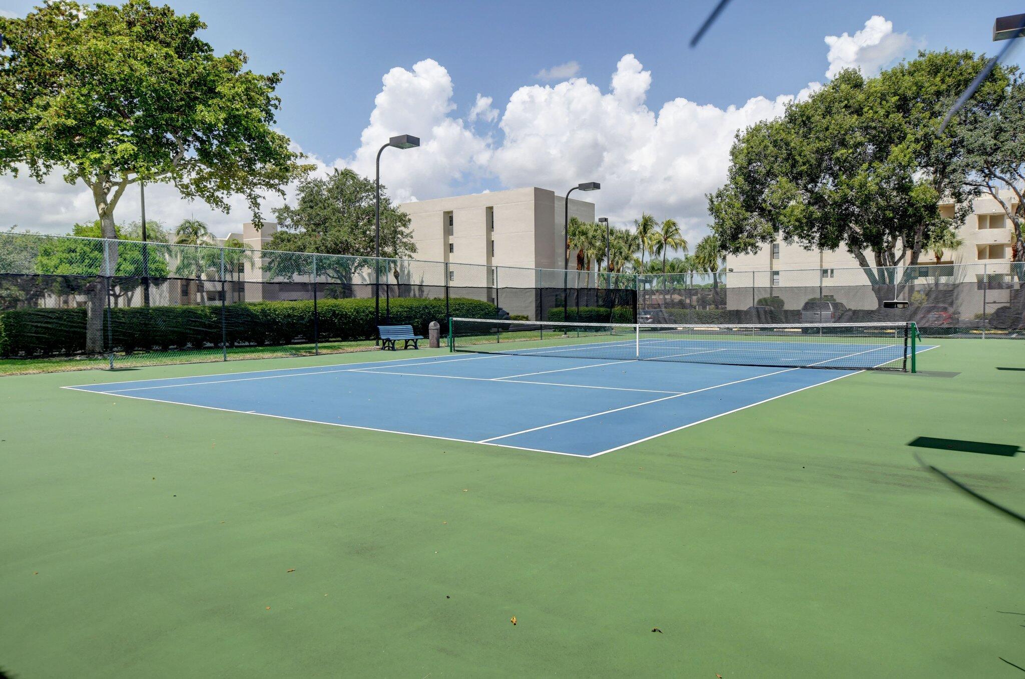 5801 Camino Del Sol 302