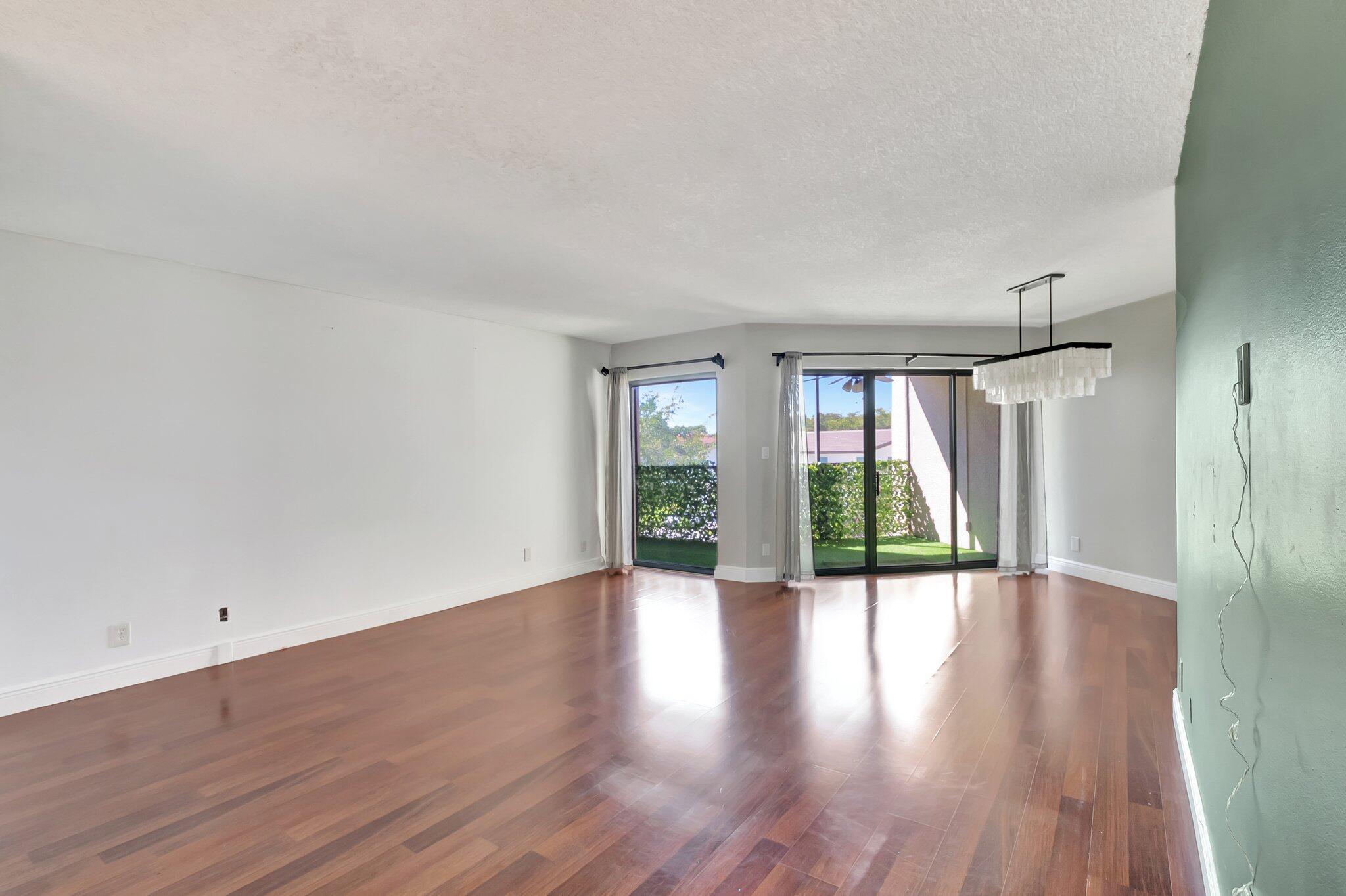5801 Camino Del Sol 302