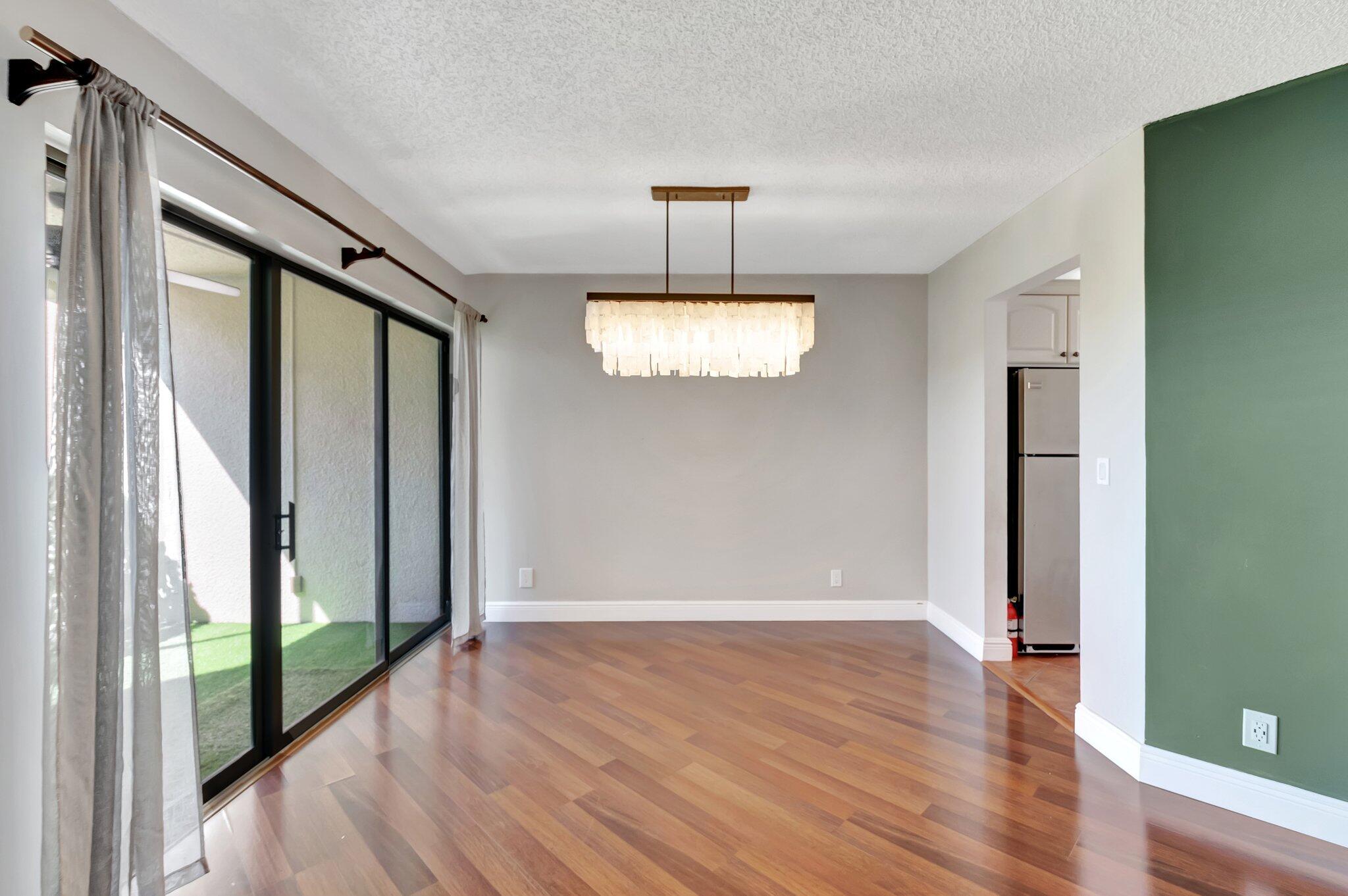 5801 Camino Del Sol 302