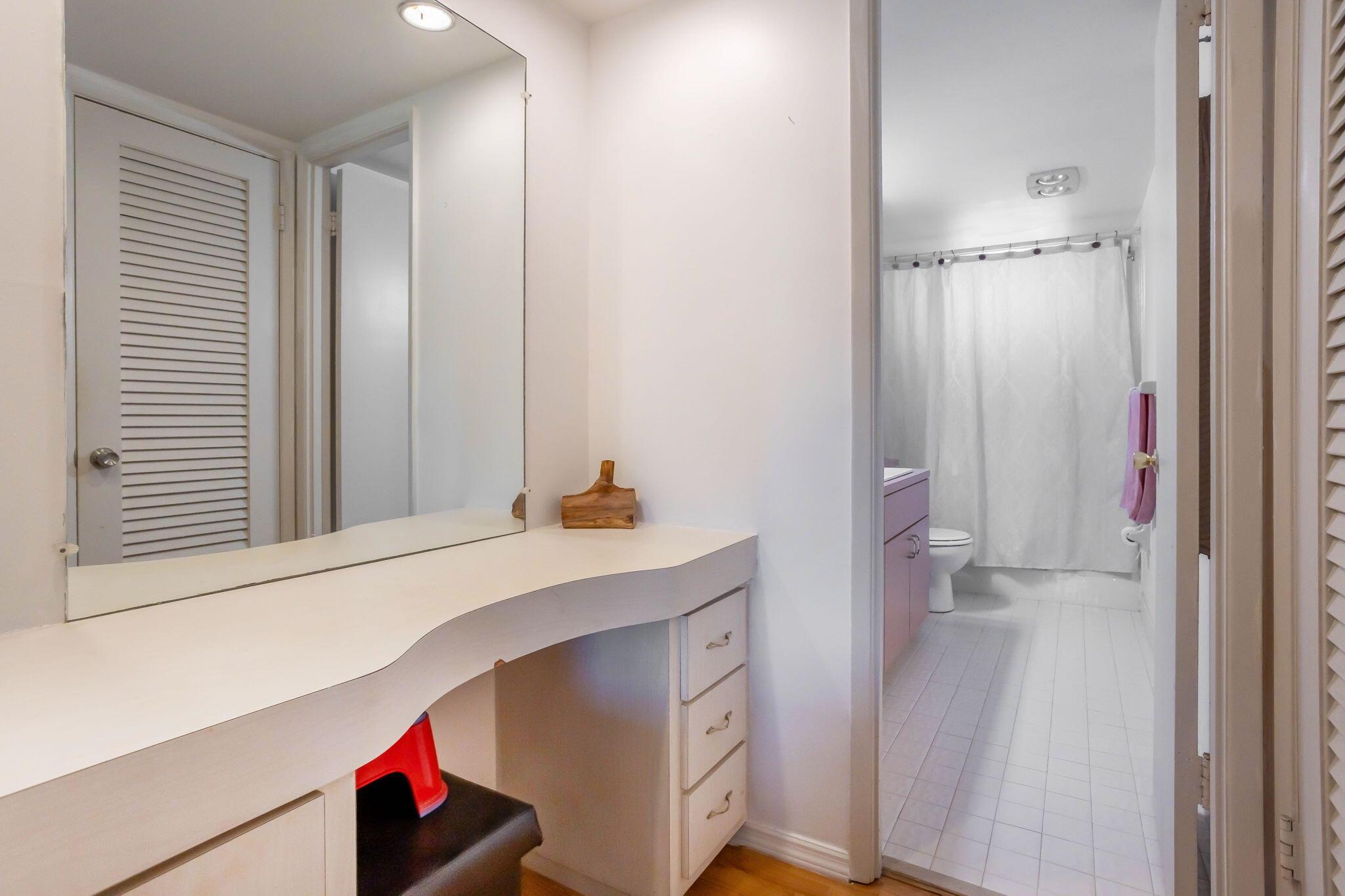 4800 Hillcrest Lane 503