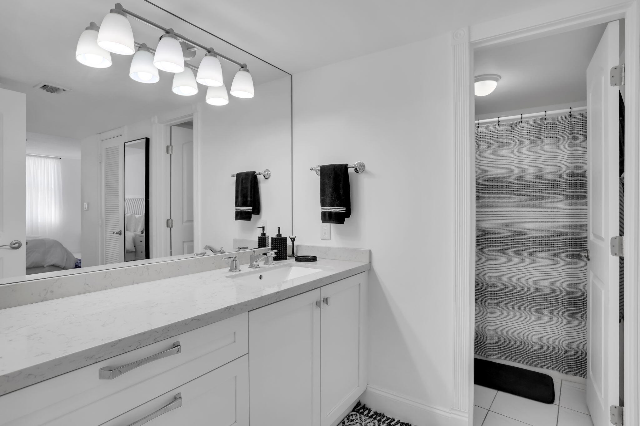 328 N Ocean Boulevard 104