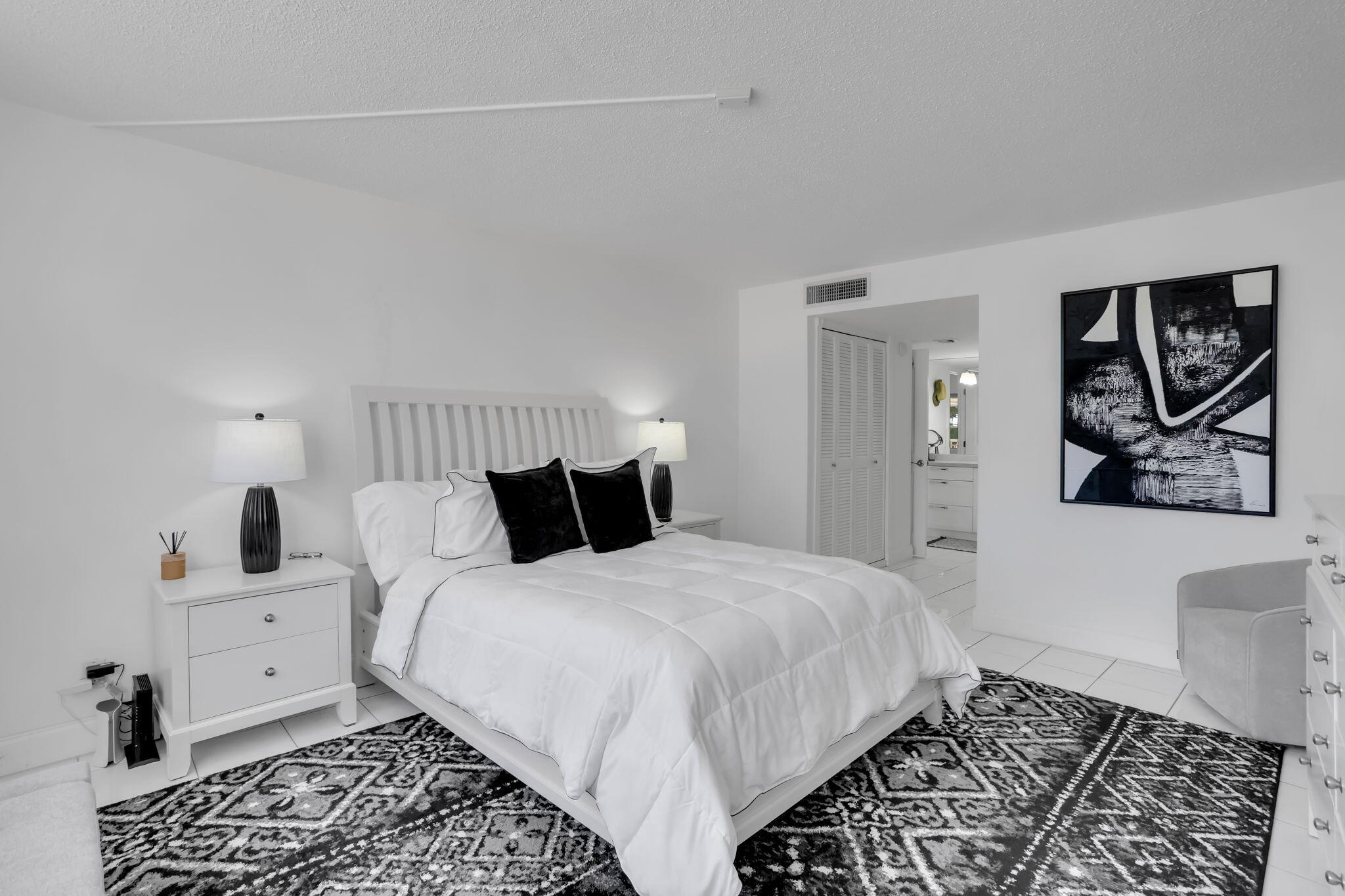 328 N Ocean Boulevard 104