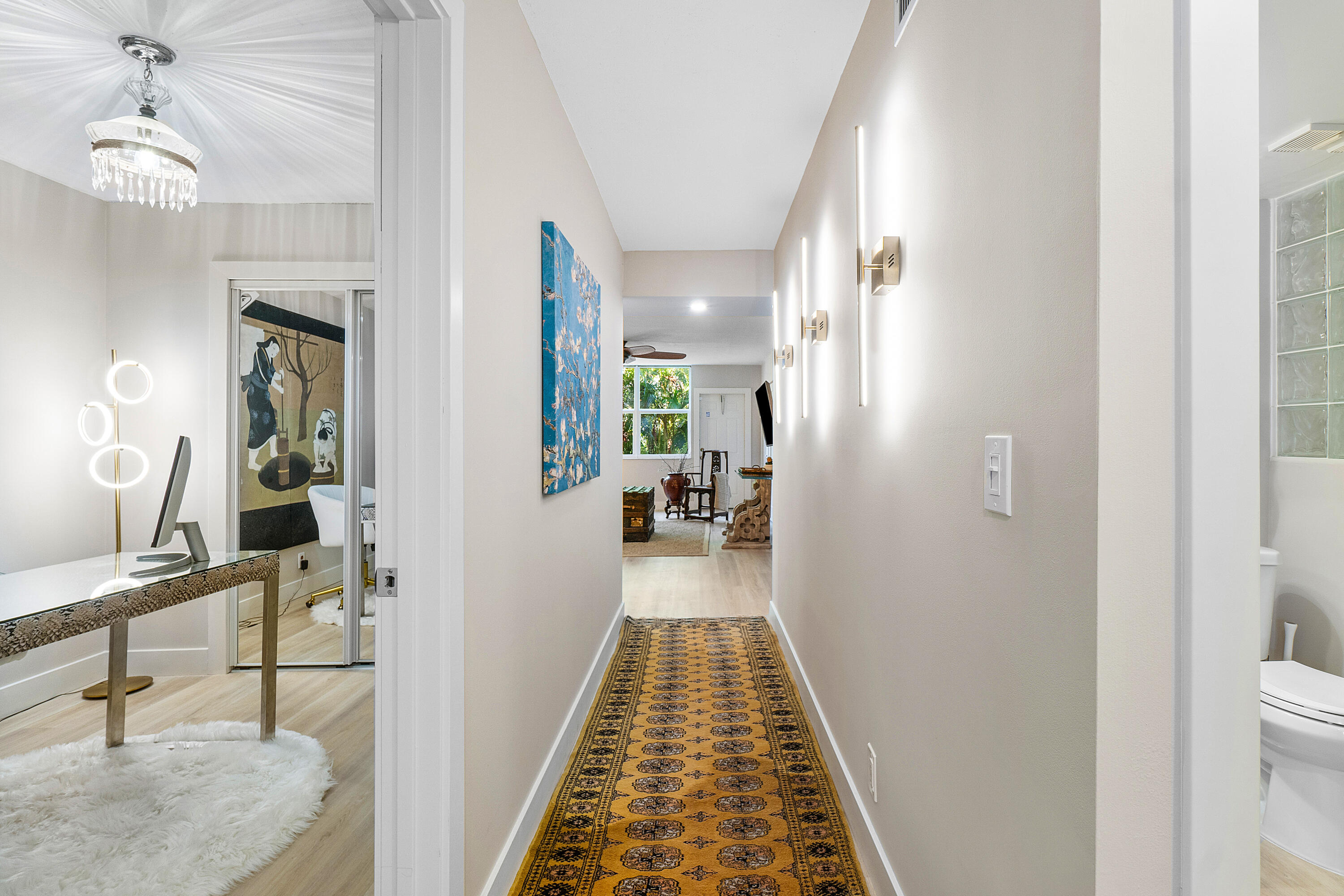 2805 SW 22nd Avenue SW 1040