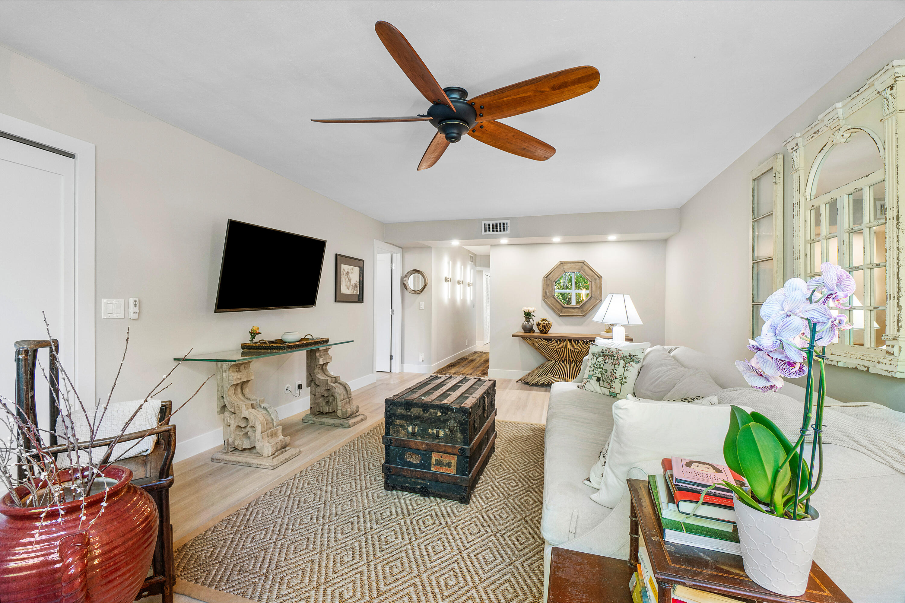 2805 SW 22nd Avenue SW 1040