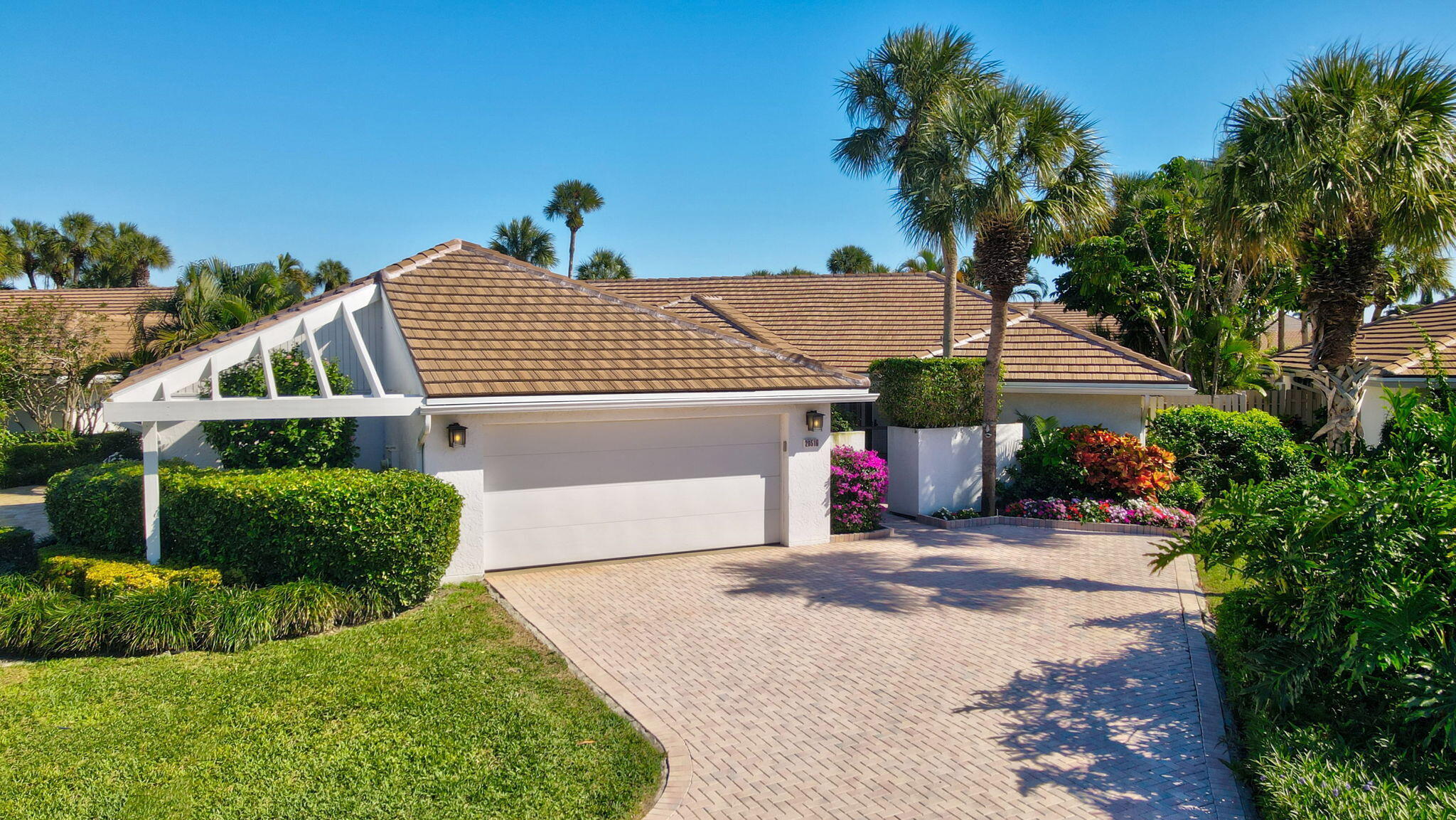 20516 Linksview Way