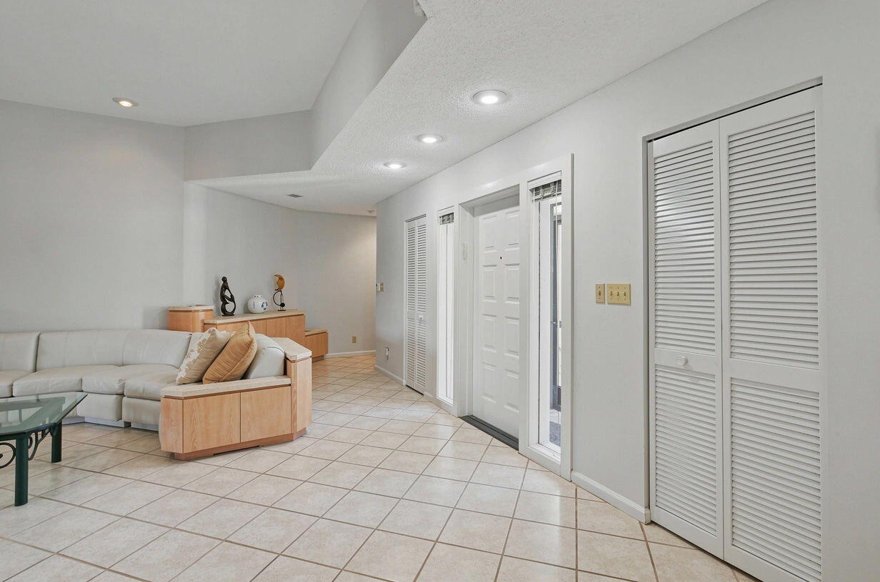 20516 Linksview Way