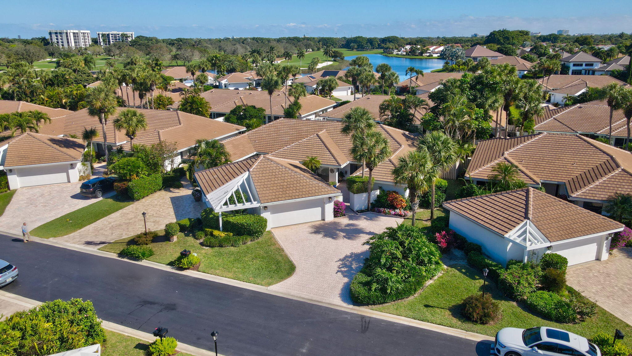 20516 Linksview Way