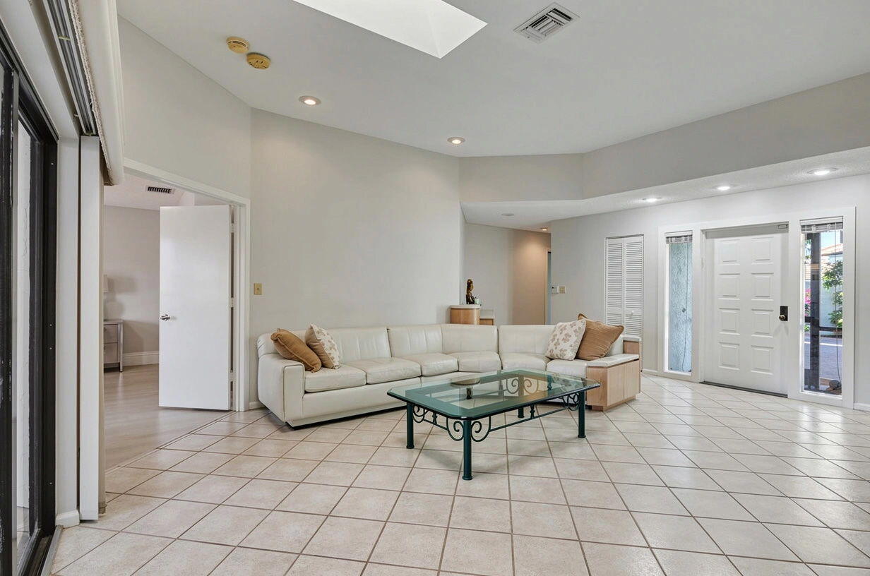 20516 Linksview Way