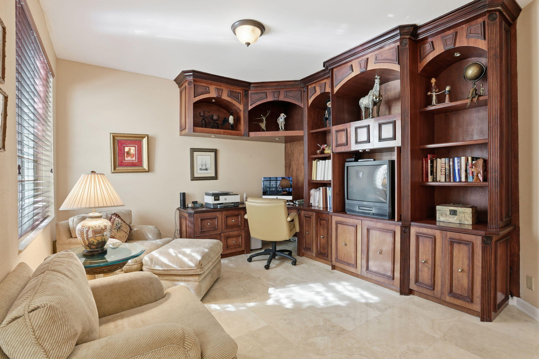 5472 Ascot Bend