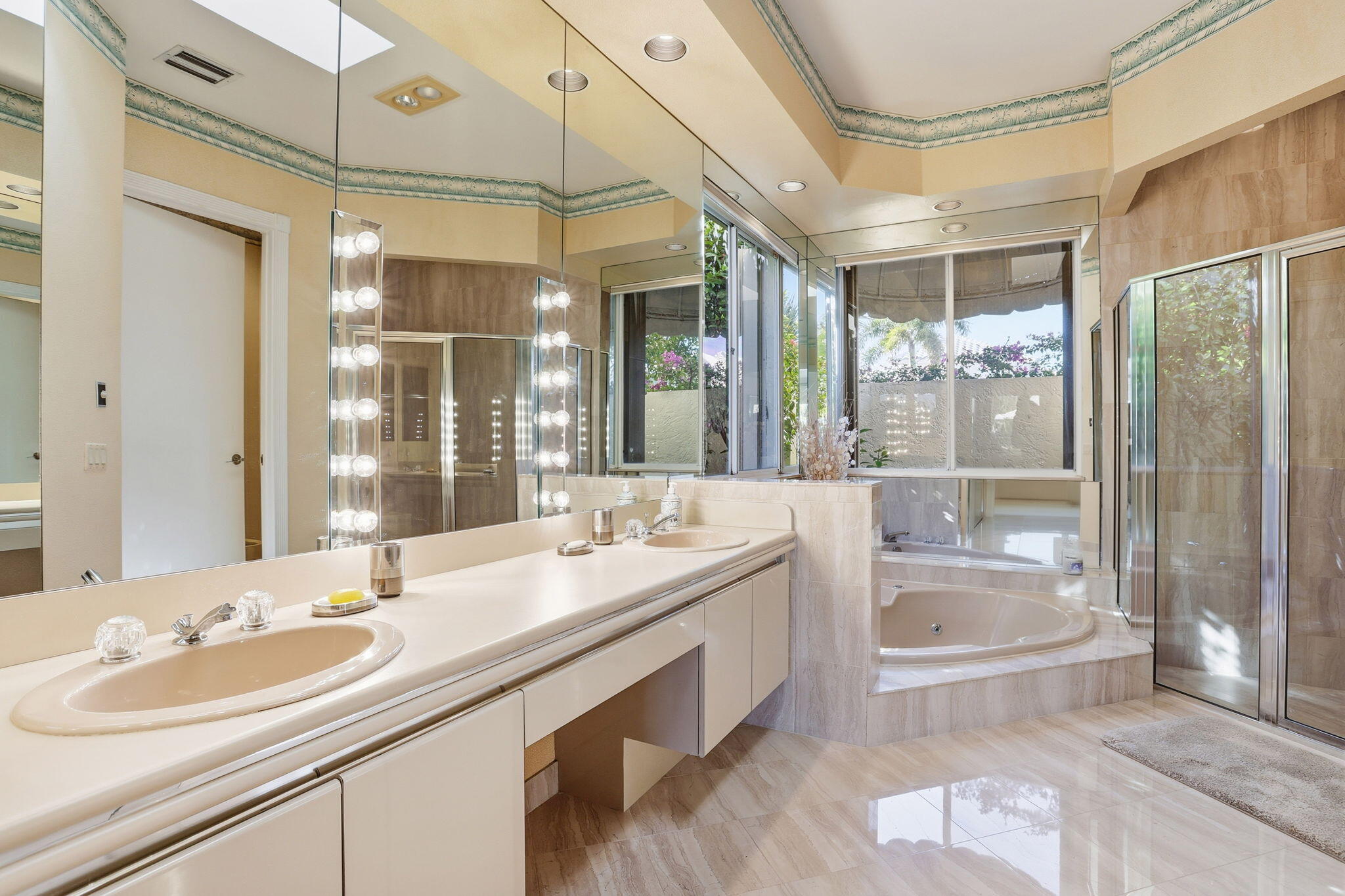 5472 Ascot Bend