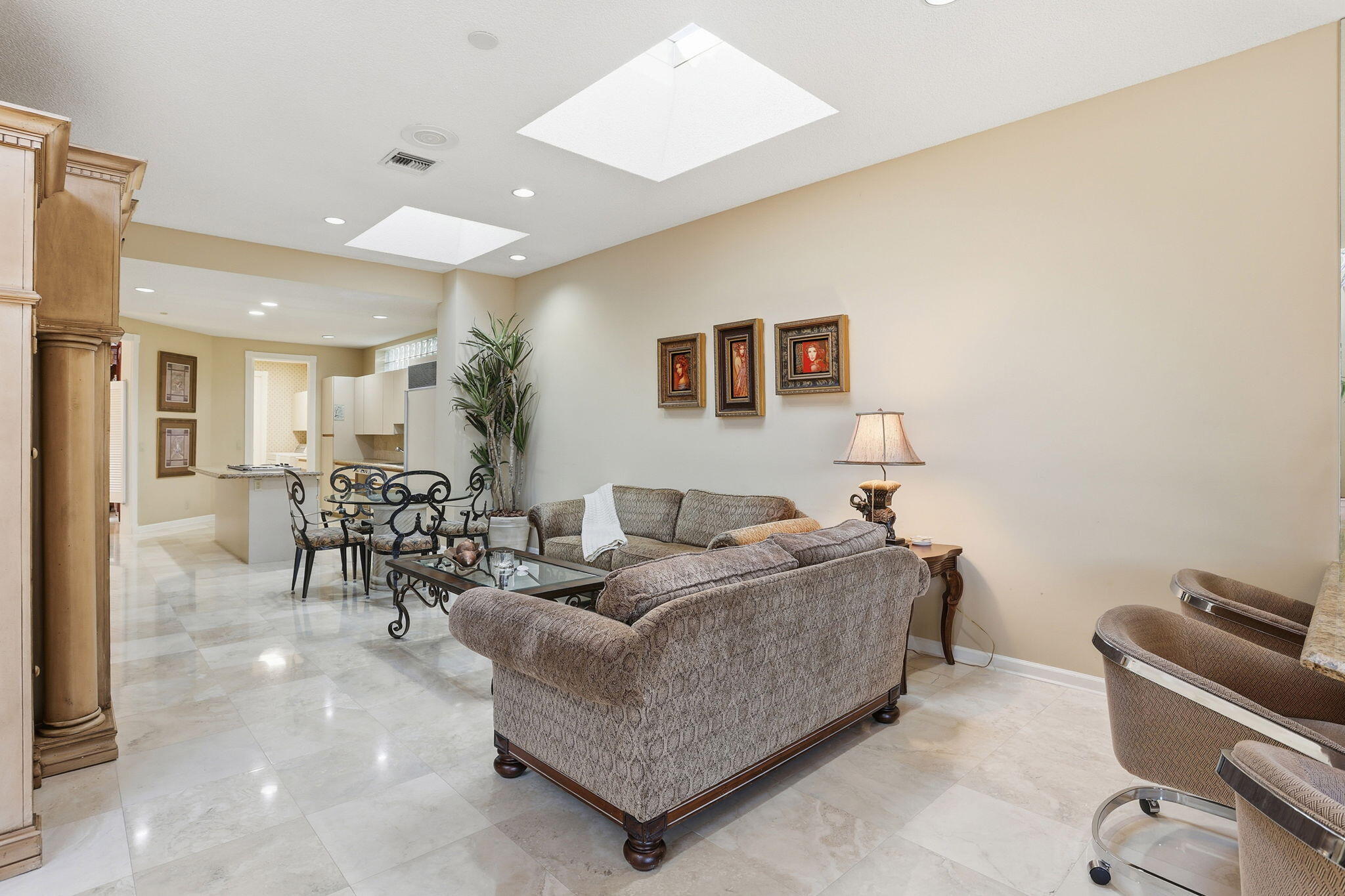 5472 Ascot Bend