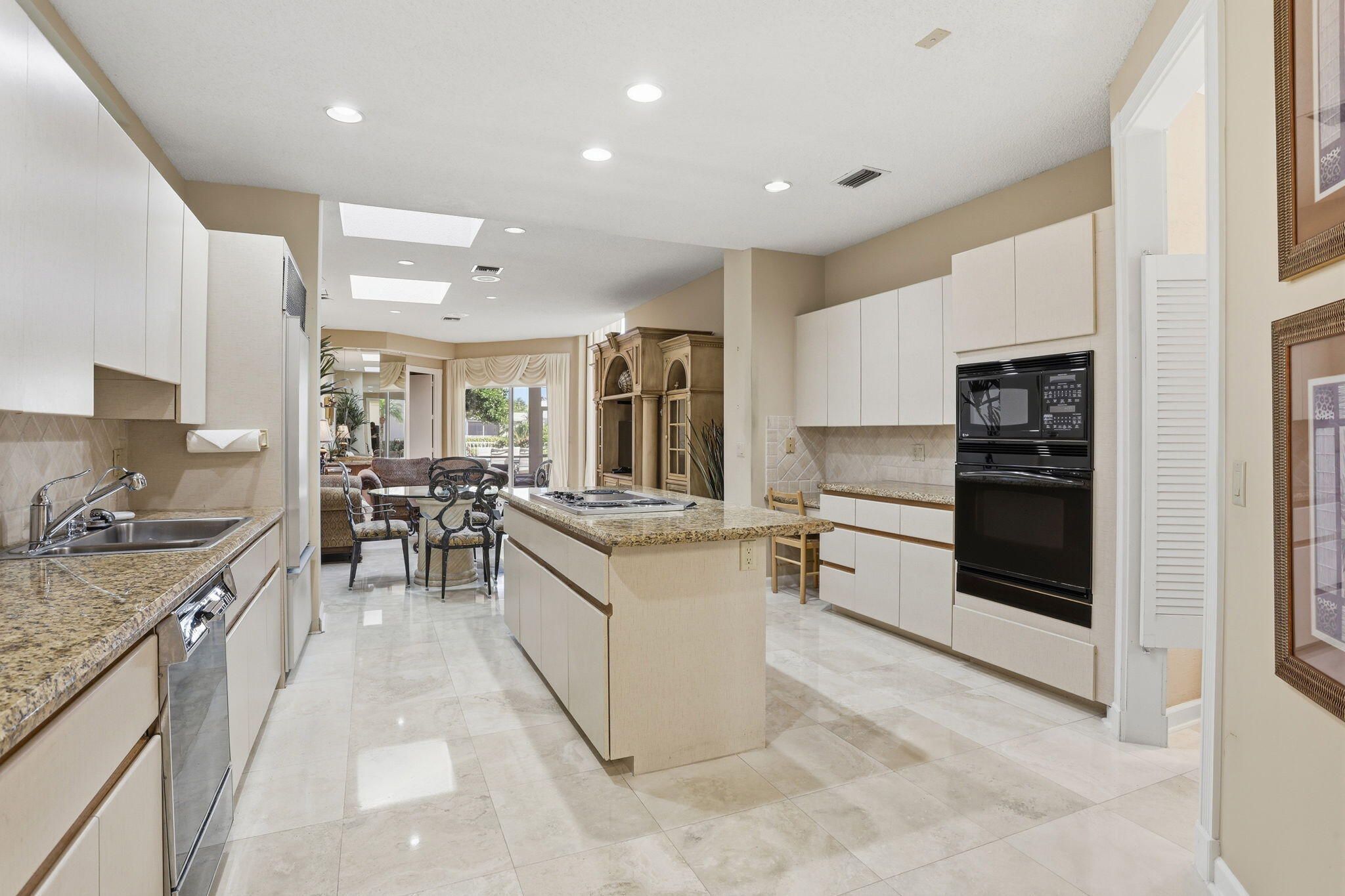 5472 Ascot Bend