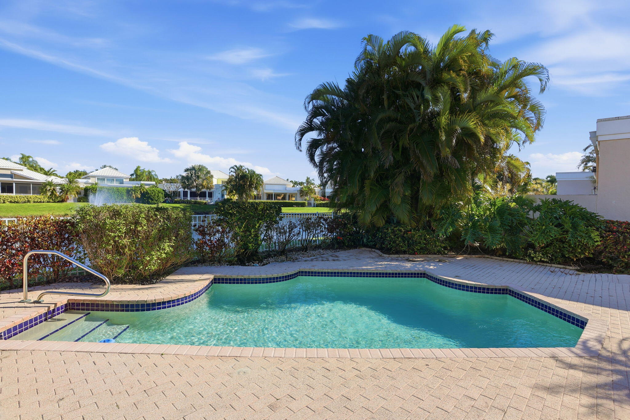 5472 Ascot Bend