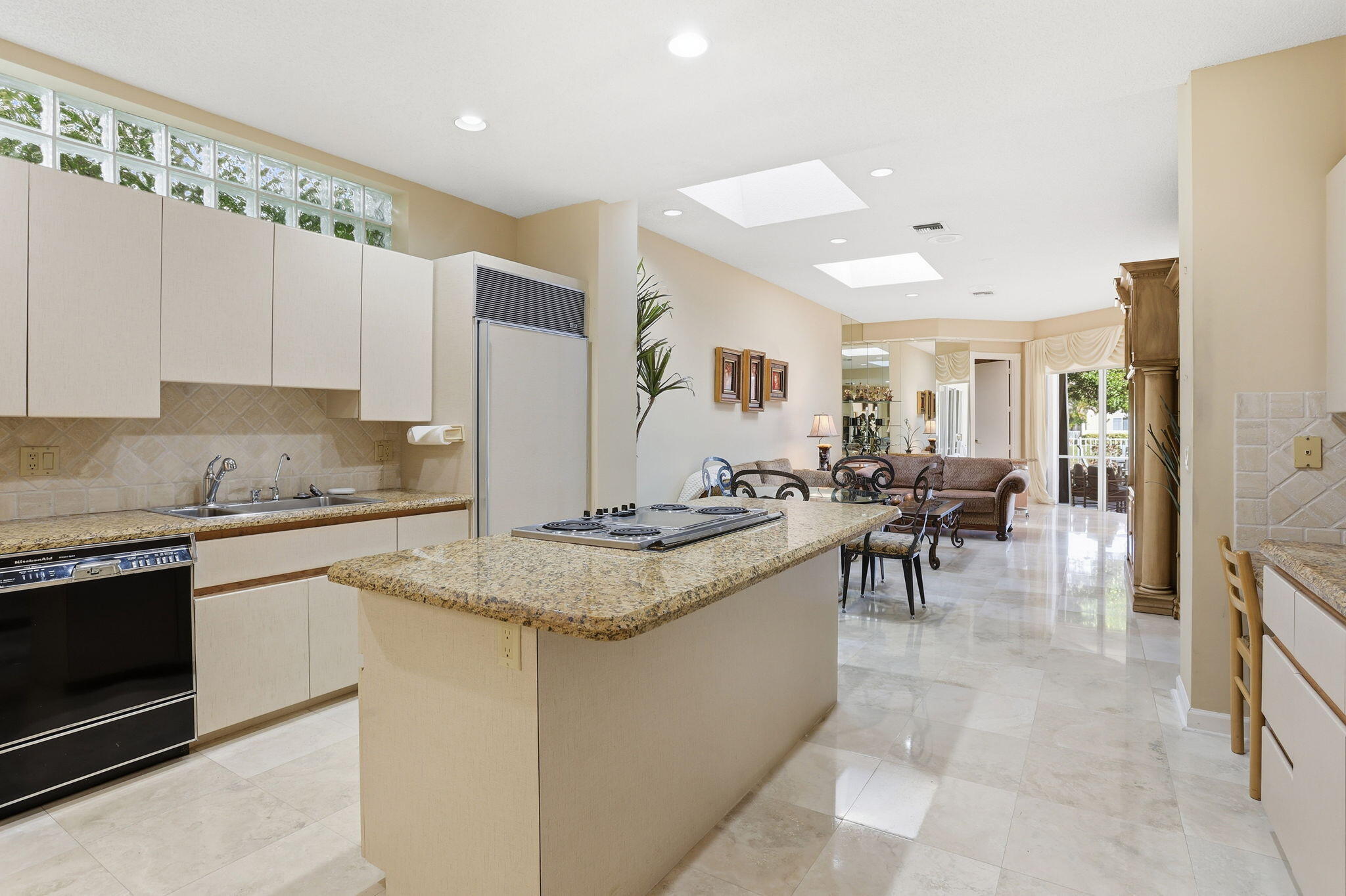 5472 Ascot Bend