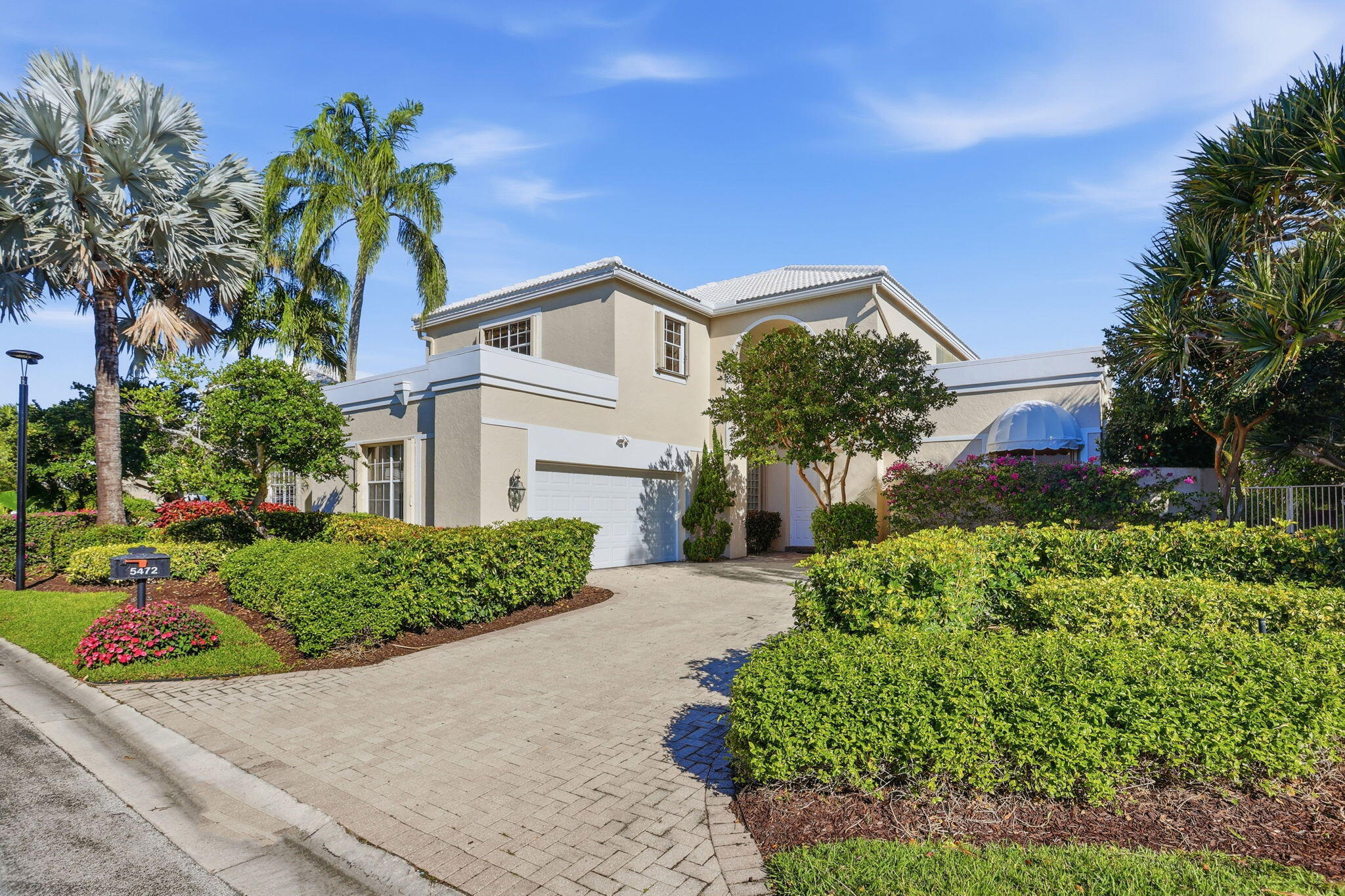 5472 Ascot Bend