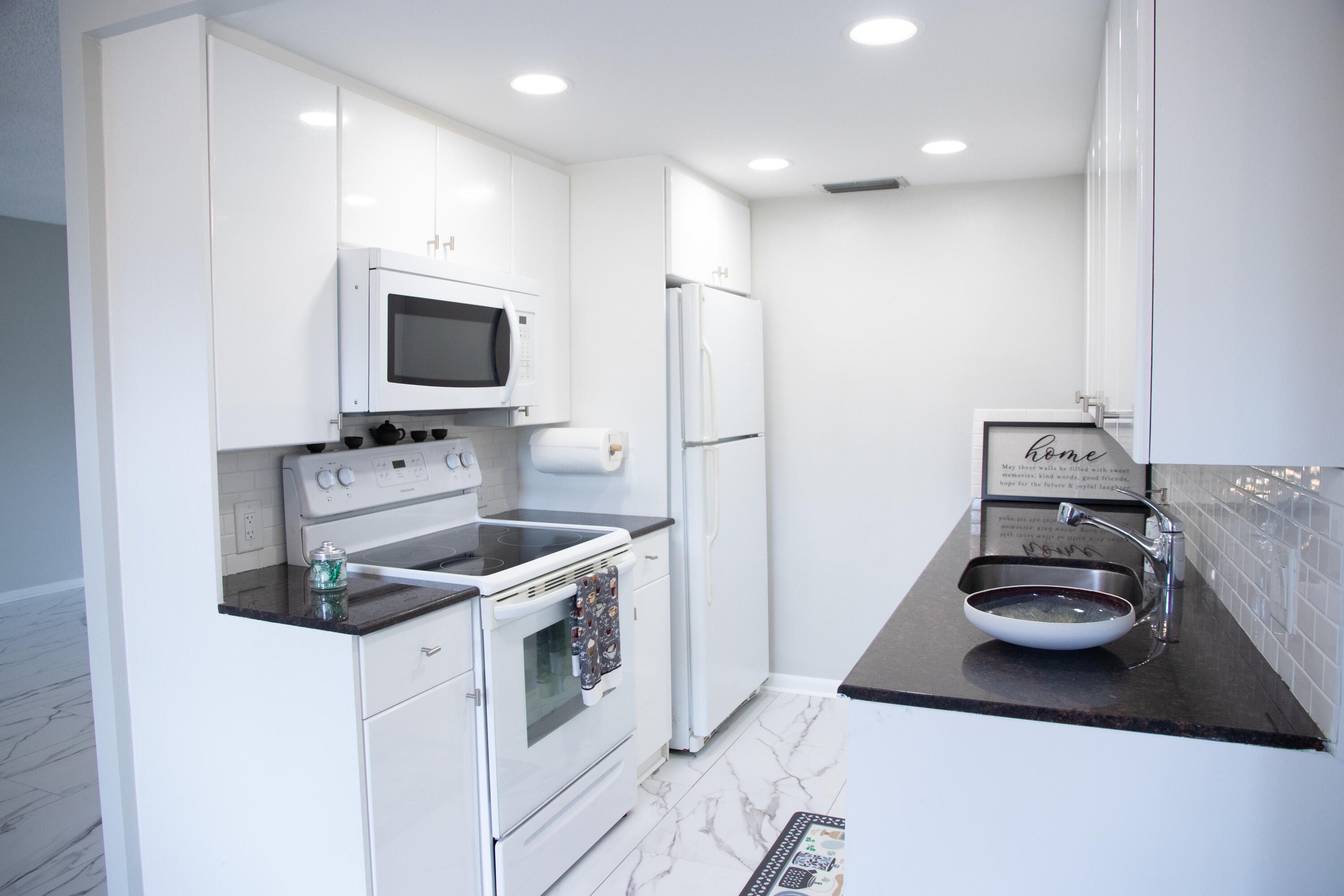 3085 Cornwall E