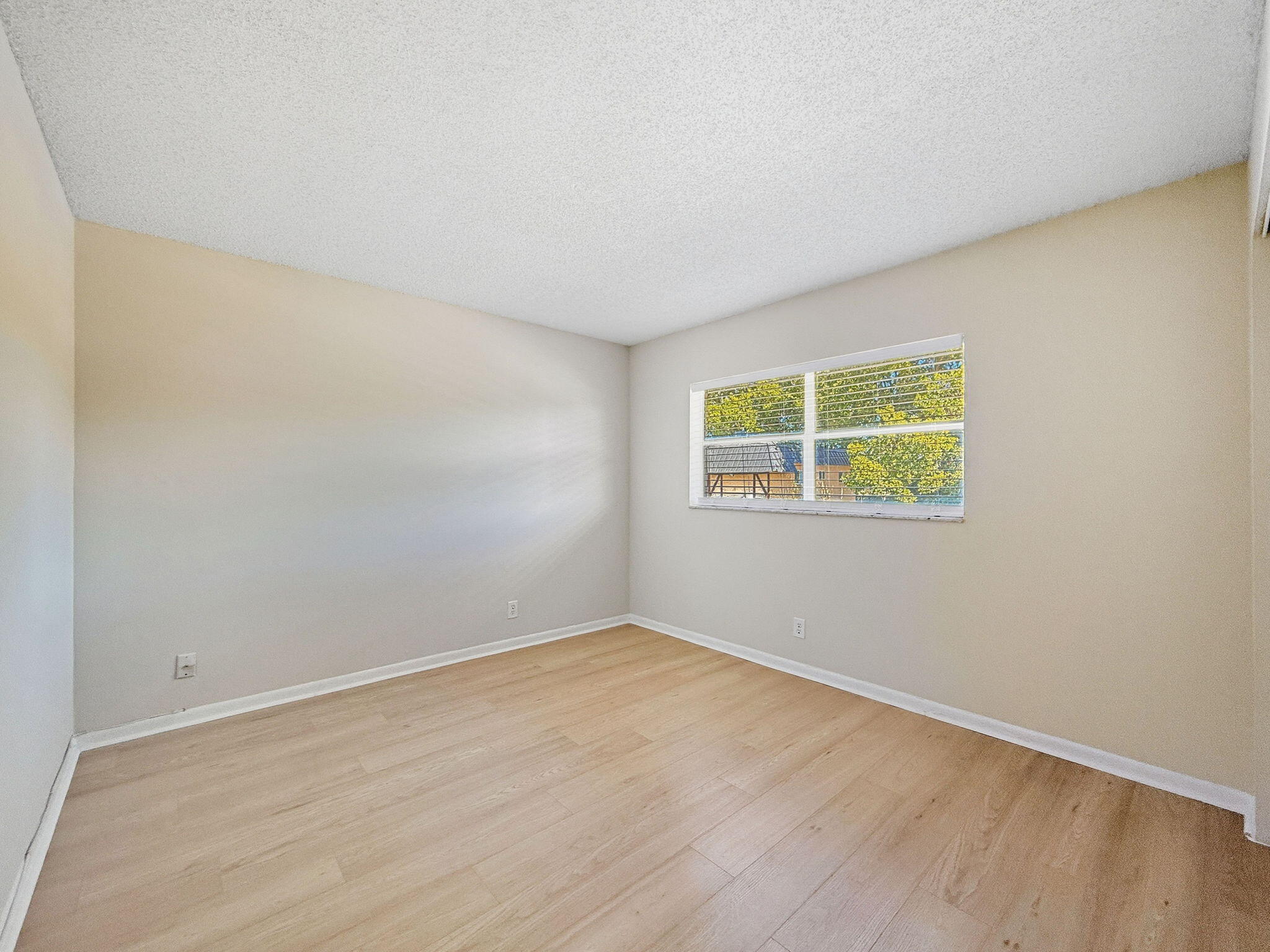 9374 SW Sw 3rd Street Street 714