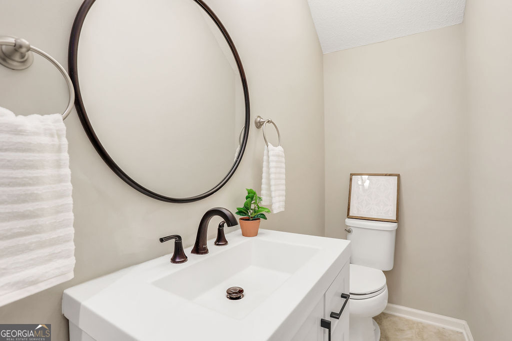 210 Brown Thrush Road