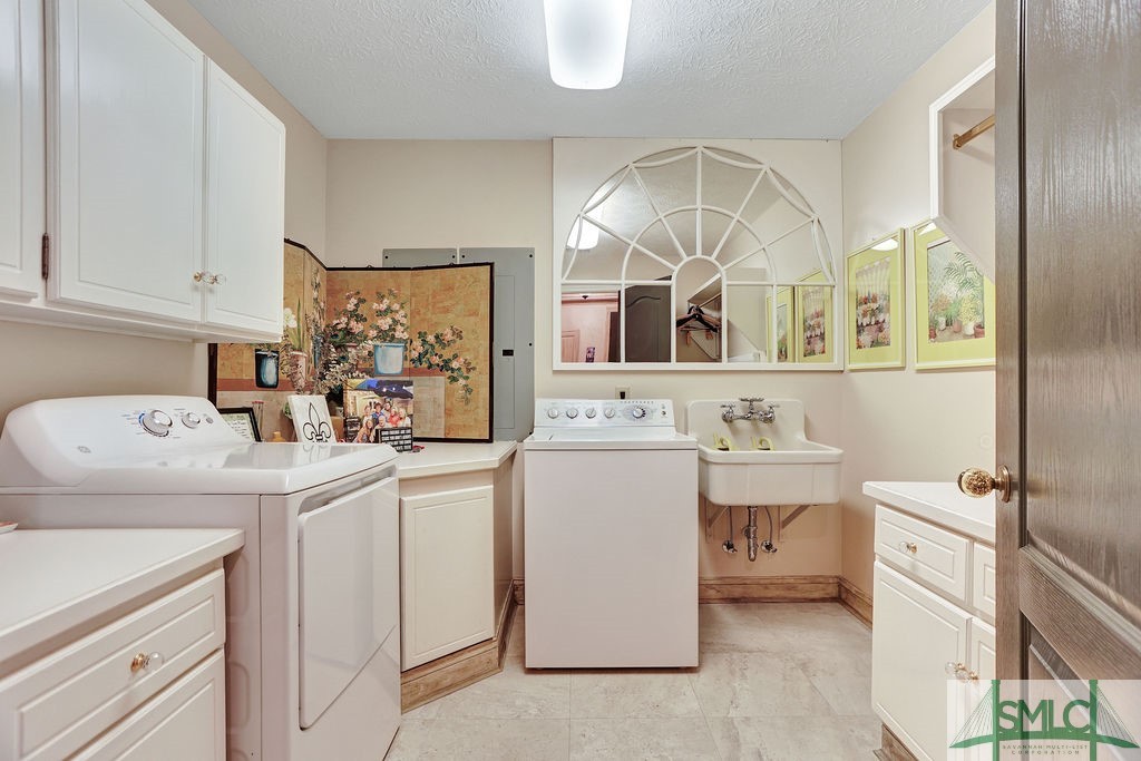 31 Bartow Point Drive