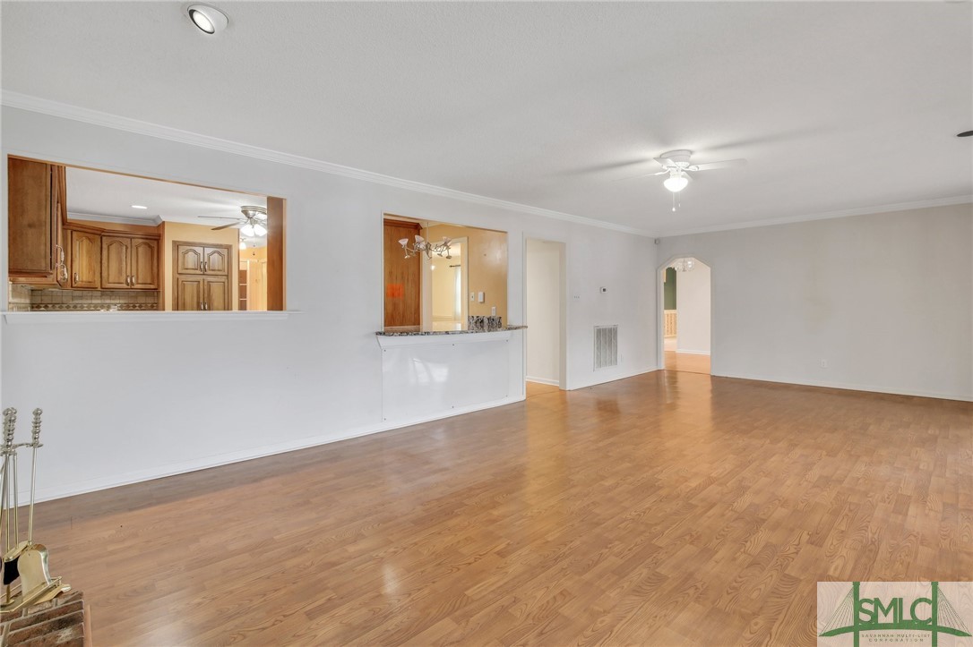 406 Suncrest Boulevard