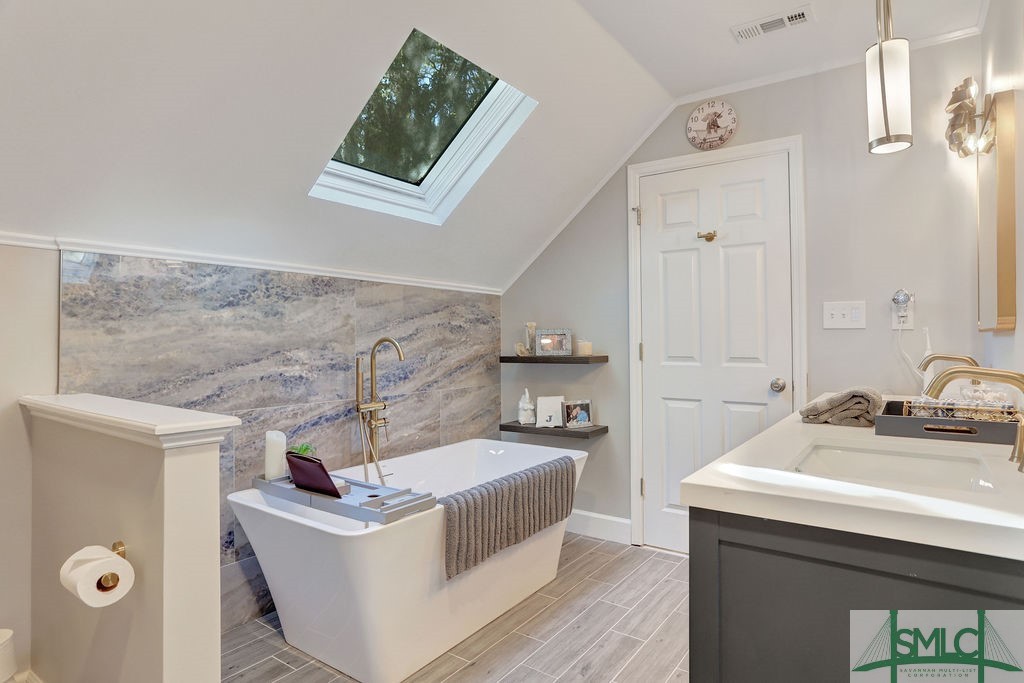 1 Bartow Point Drive