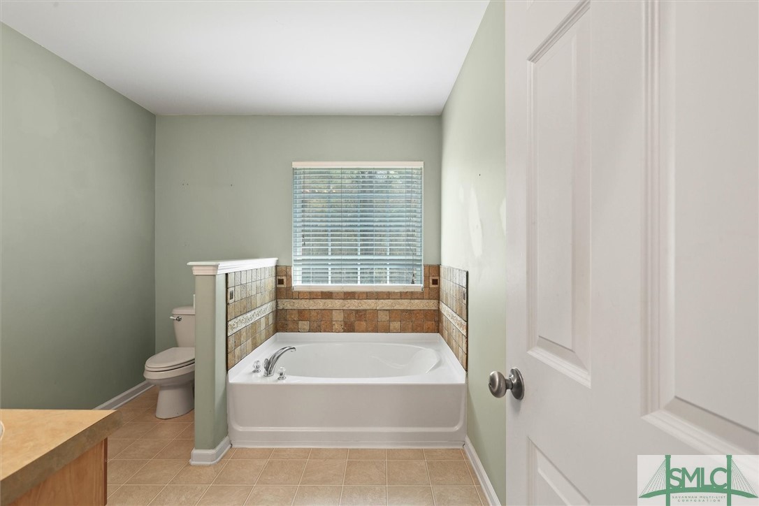 1538 Bradley Boulevard