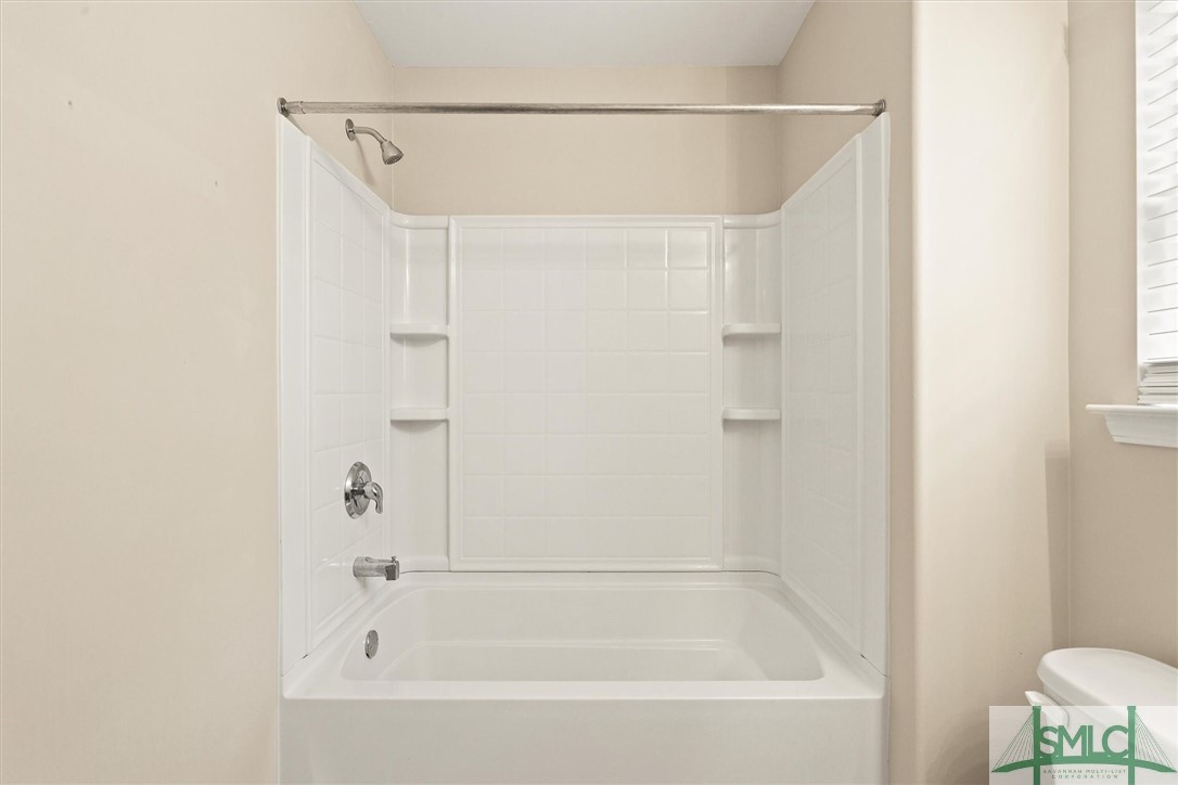 1538 Bradley Boulevard